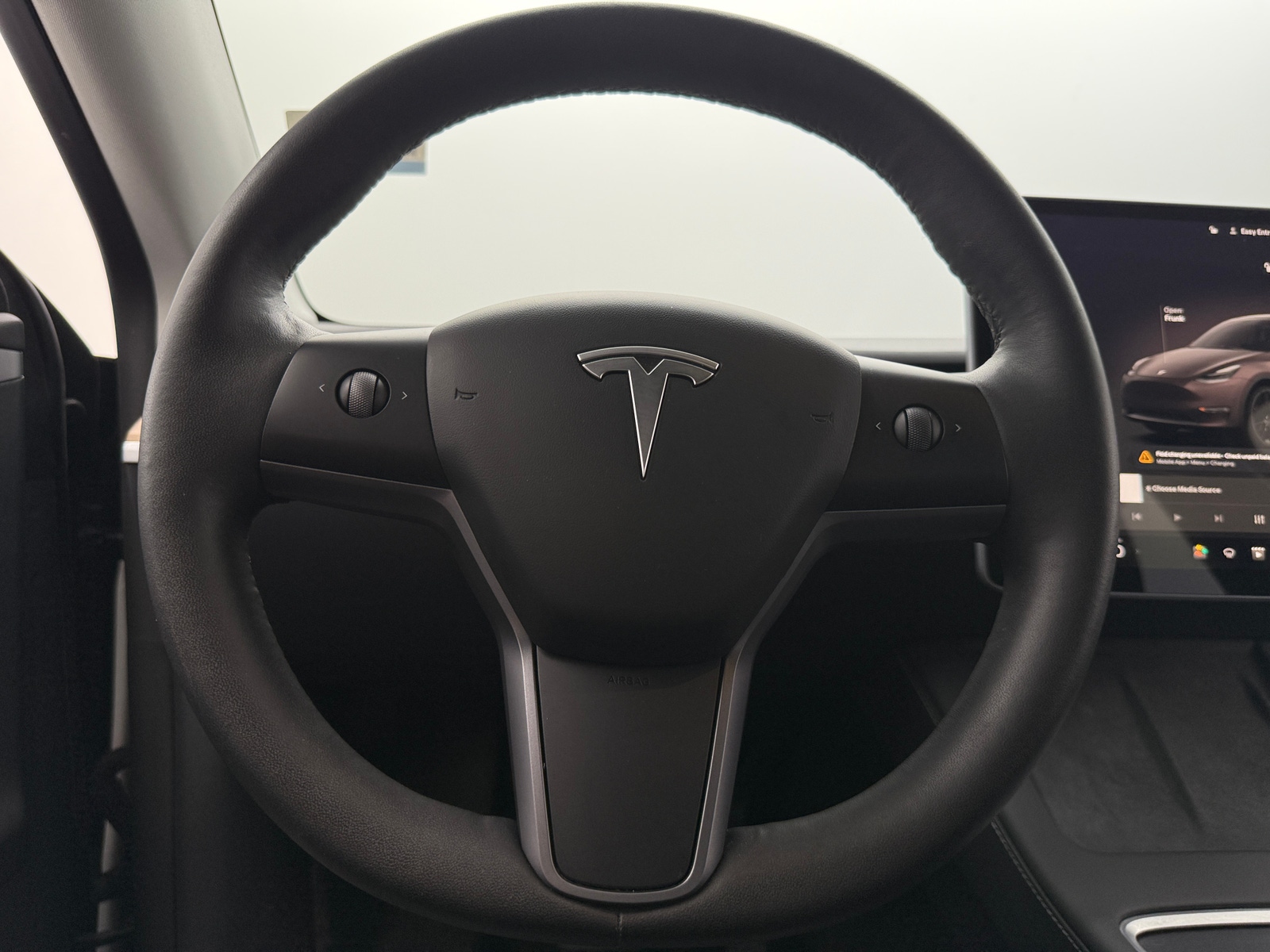 Thumbnail: 2023 Tesla Model Y - 3