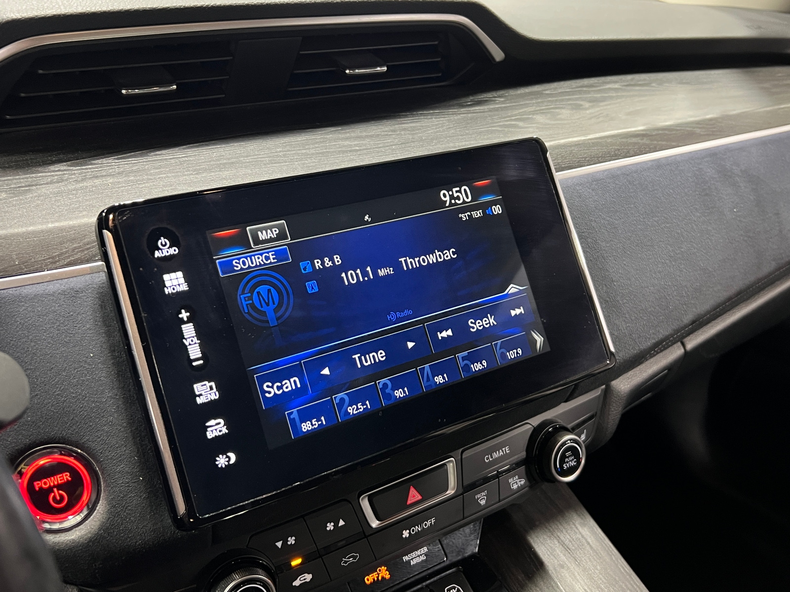 Thumbnail: 2018 Honda Clarity - 3