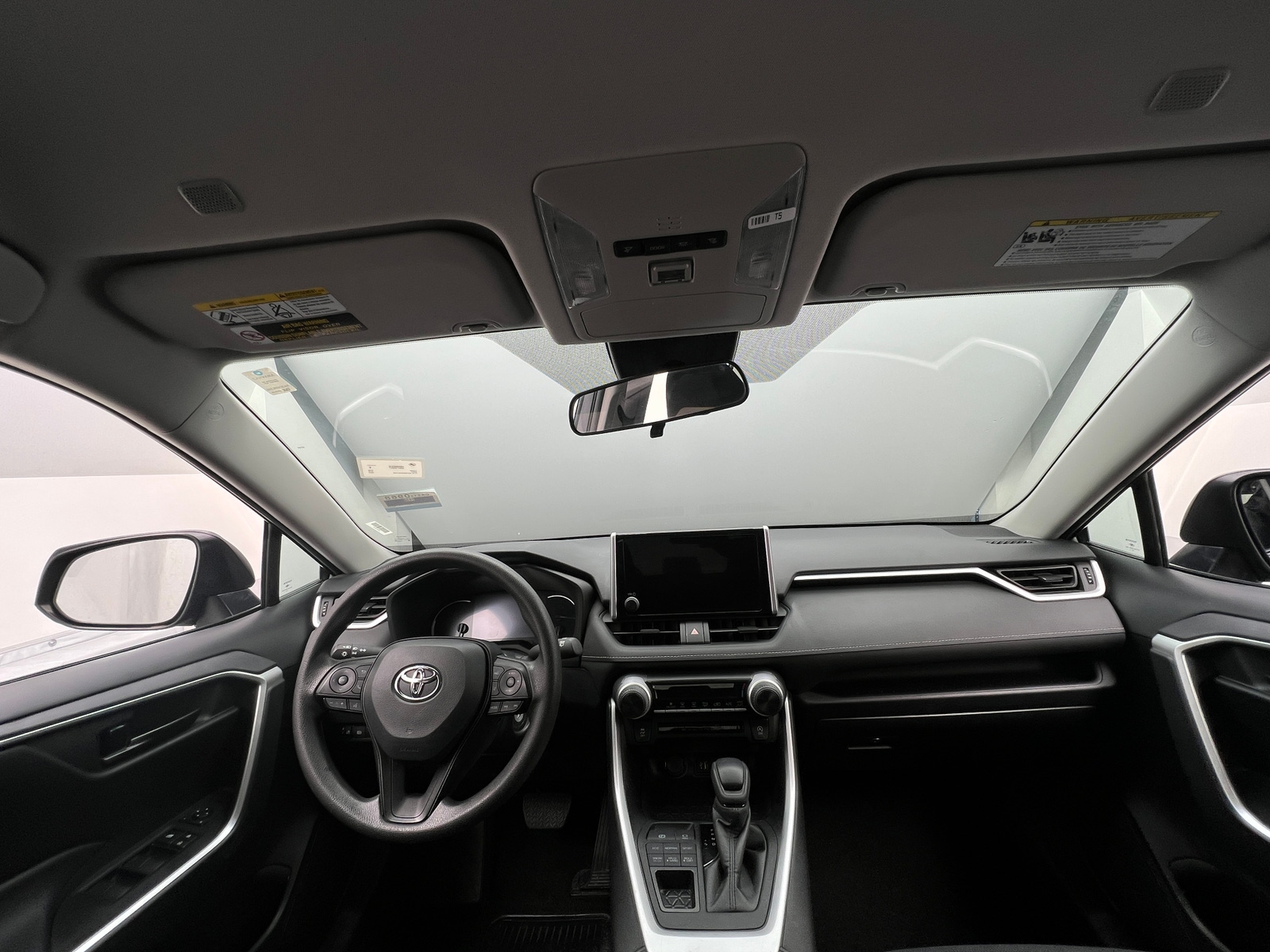 Thumbnail: 2024 Toyota RAV4 - 3