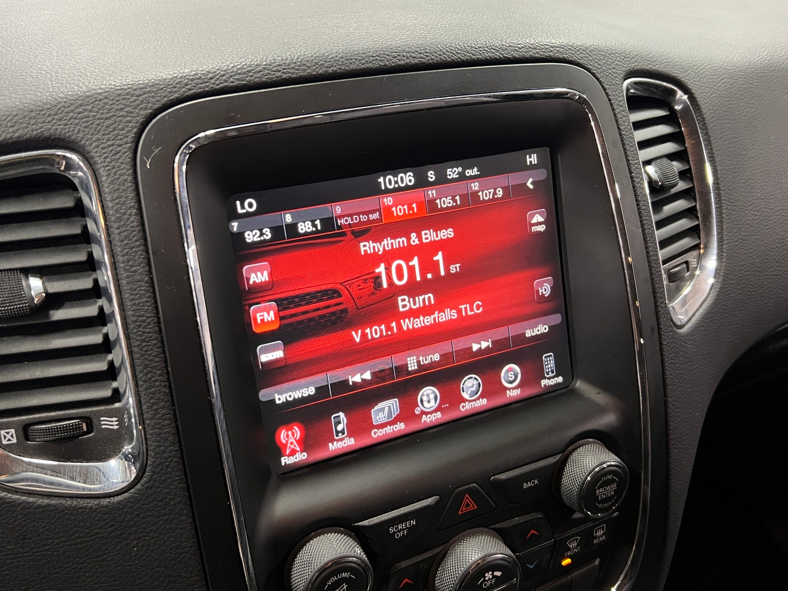 Thumbnail: 2016 Dodge Durango - 3