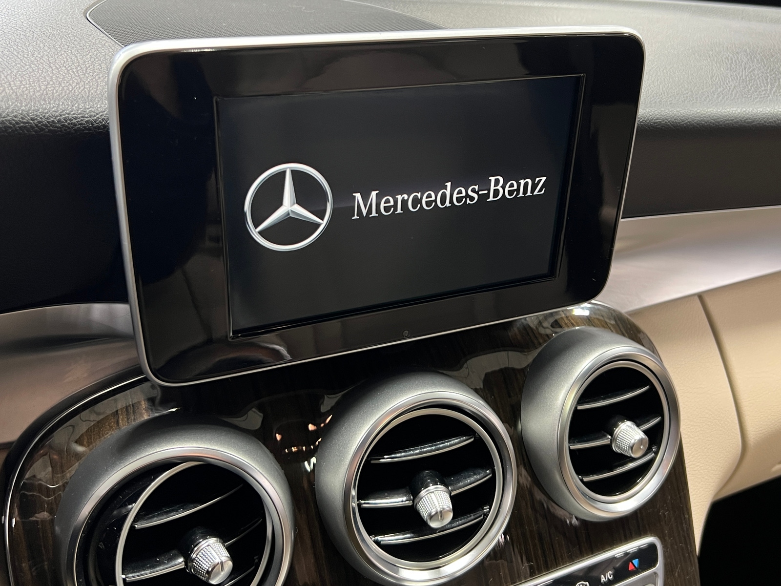 Thumbnail: 2018 Mercedes-Benz C-Class - 3