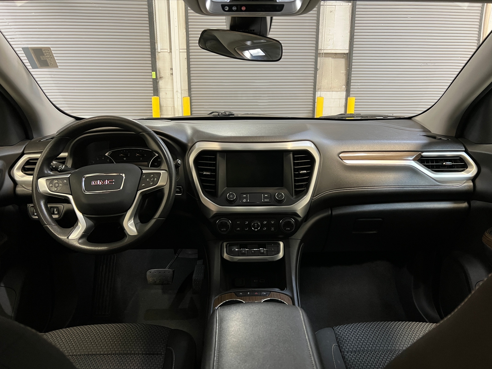 Thumbnail: 2023 GMC Acadia - 3