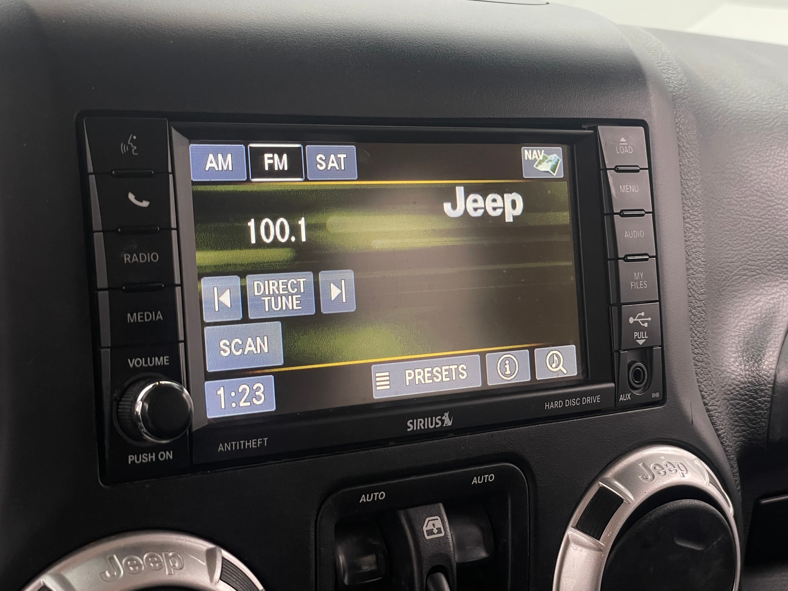 Thumbnail: 2016 Jeep Wrangler - 3