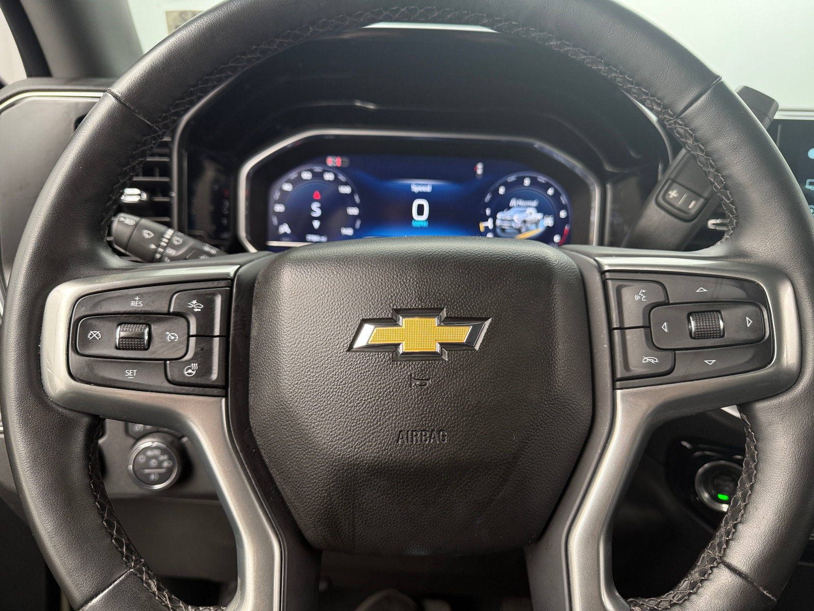 Thumbnail: 2024 Chevrolet Silverado 2500 - 5