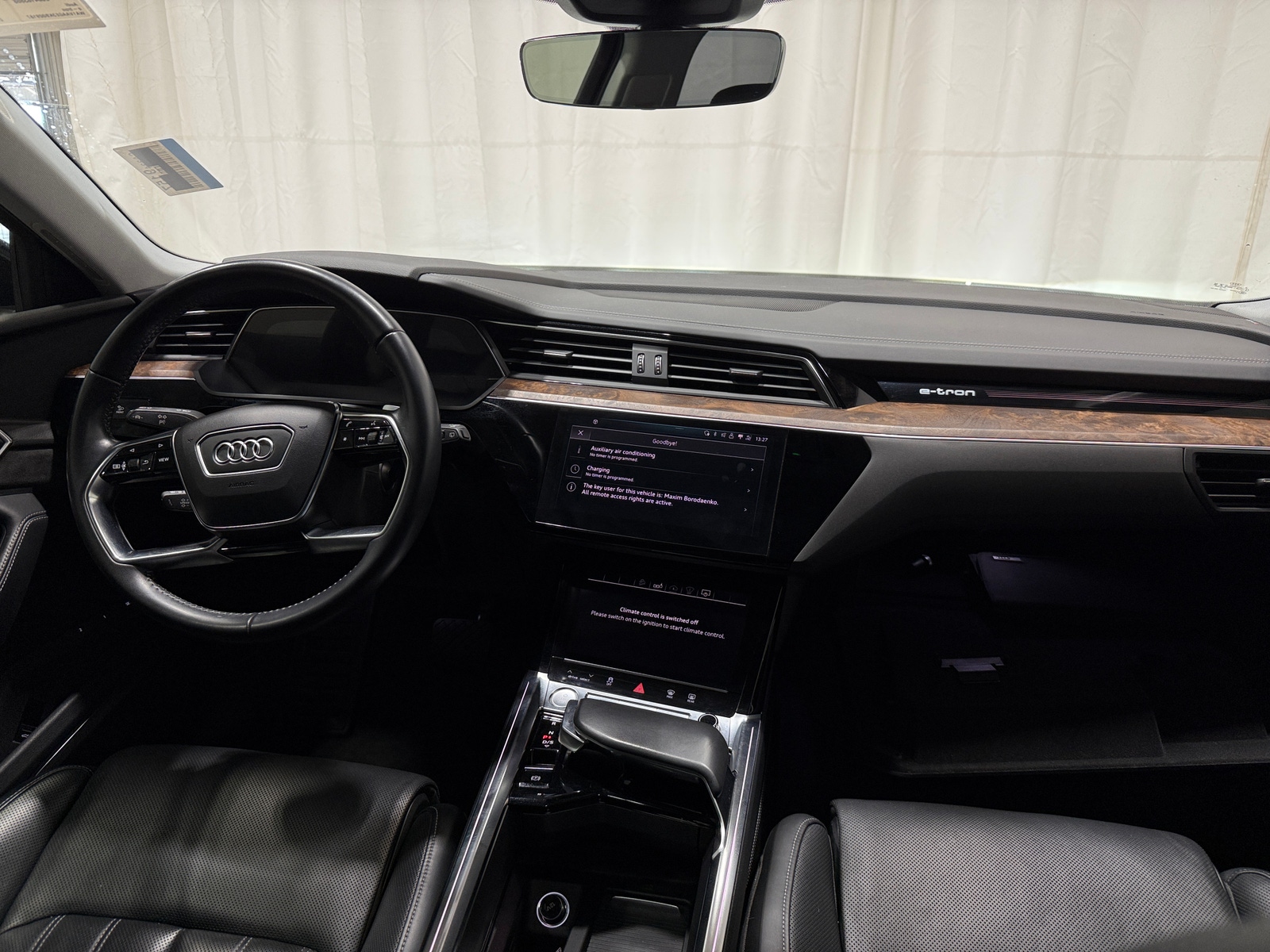 Thumbnail: 2019 Audi e-tron - 2