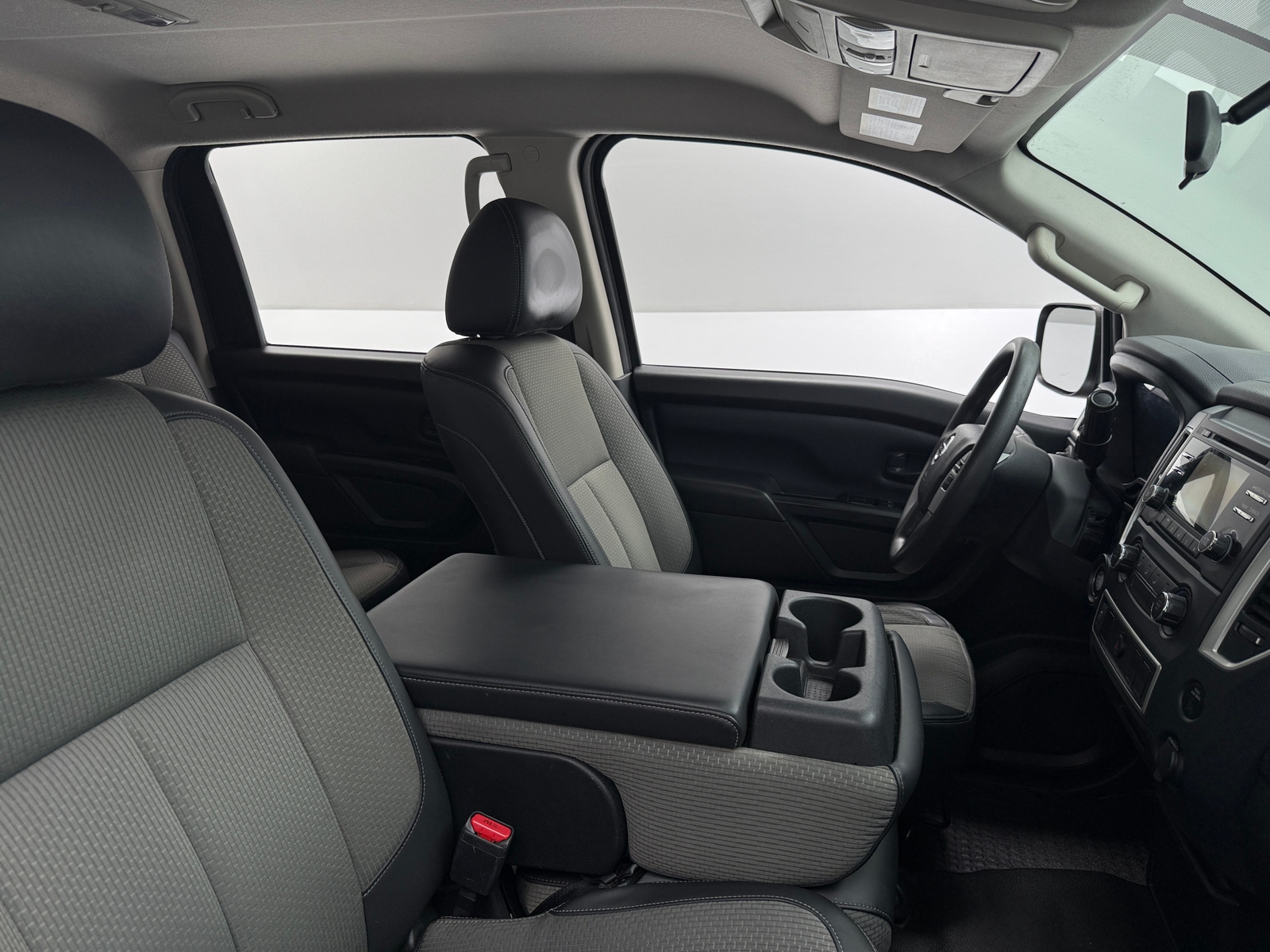 Thumbnail: 2017 Nissan Titan - 2