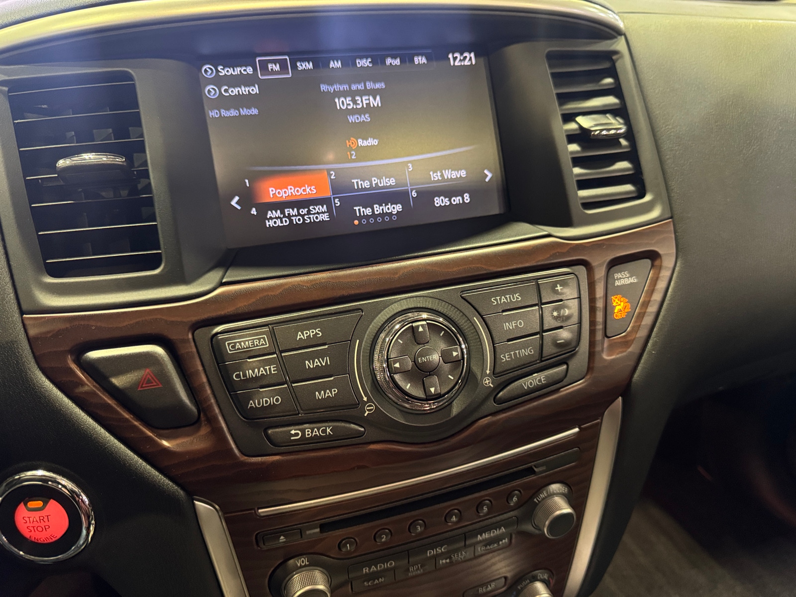 Thumbnail: 2017 Nissan Pathfinder - 3