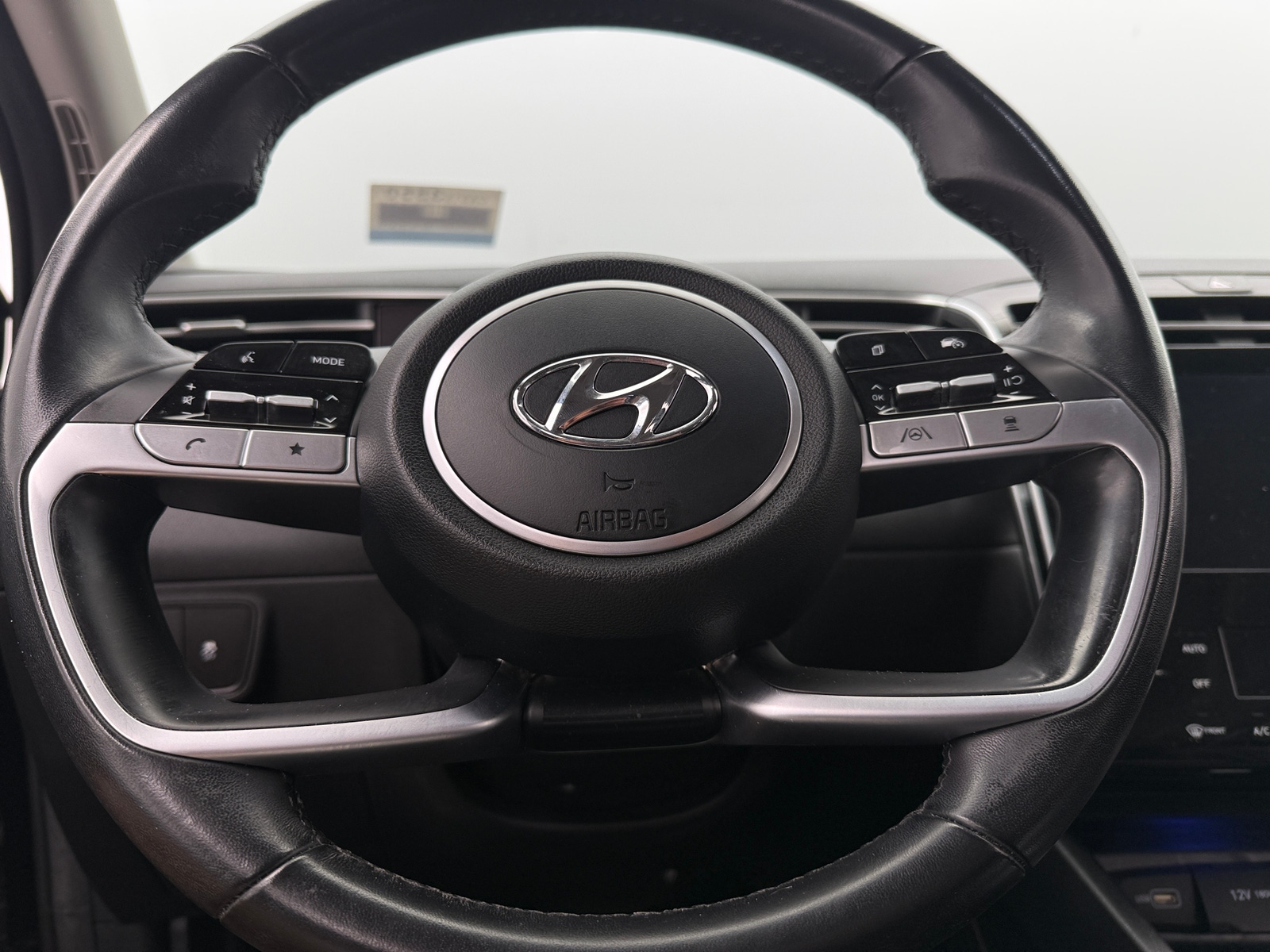 Thumbnail: 2022 Hyundai Tucson - 4