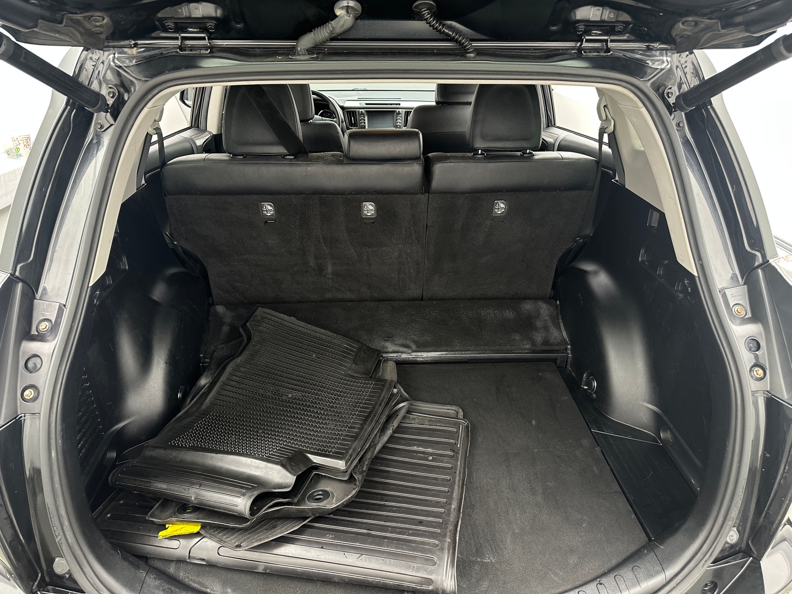 Thumbnail: 2018 Toyota RAV4 - 6