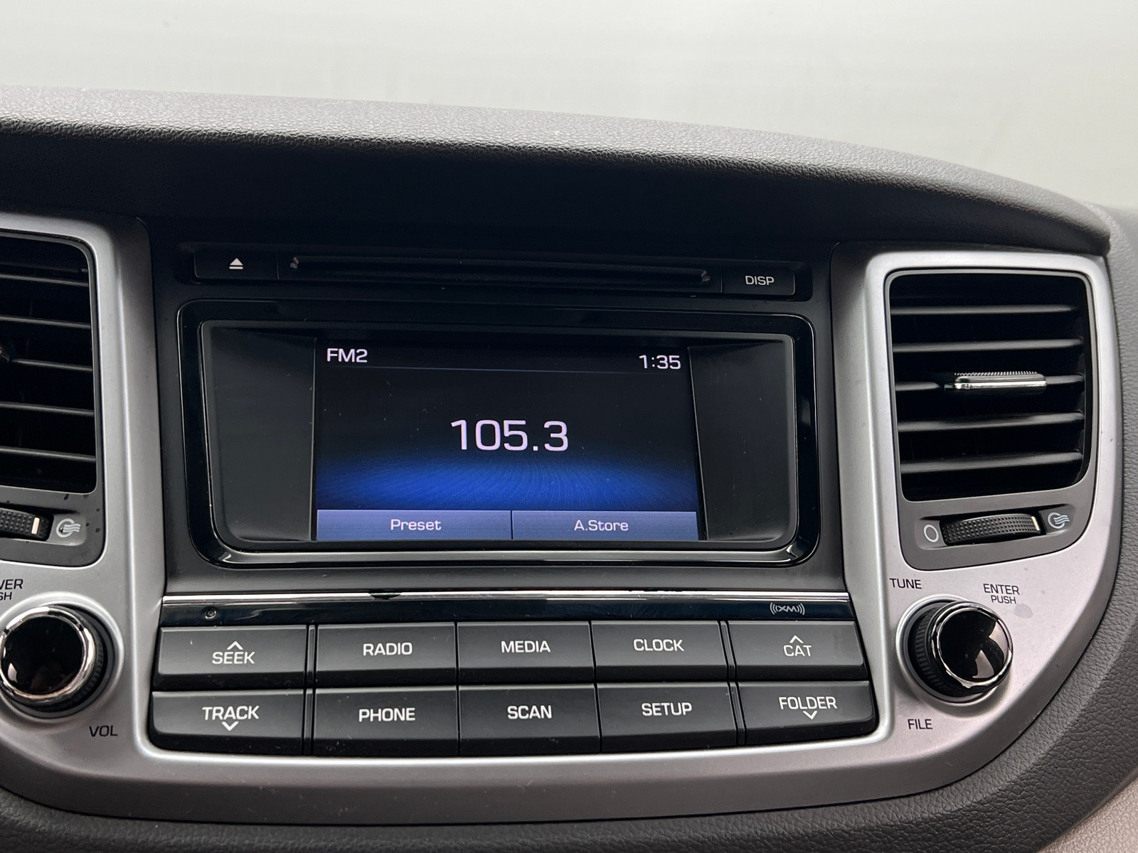 Thumbnail: 2017 Hyundai Tucson - 4