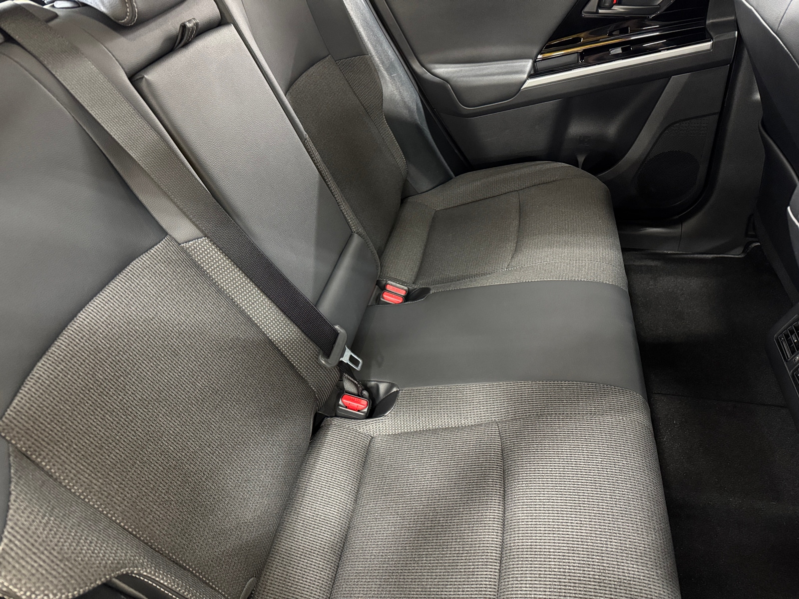 Thumbnail: 2024 Toyota bZ4X - 6