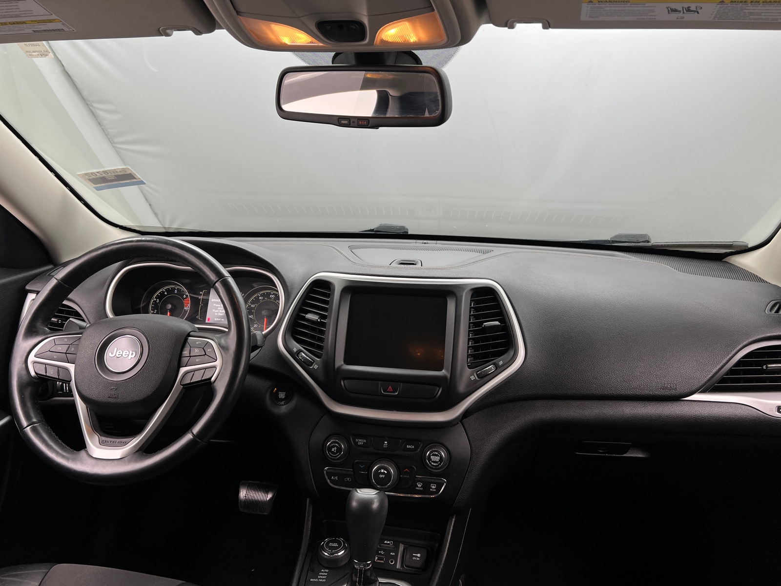 Thumbnail: 2018 Jeep Cherokee - 3