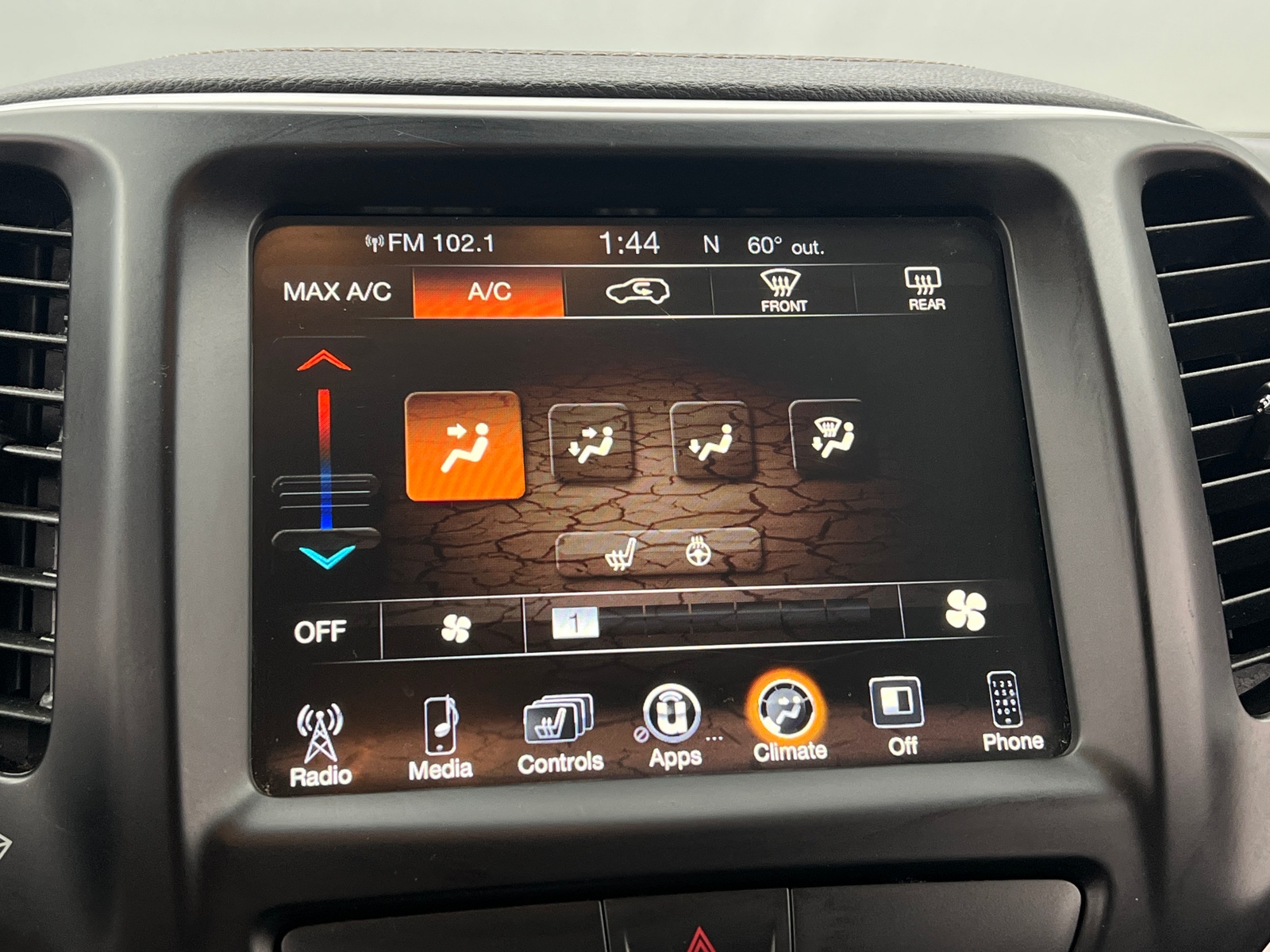 Thumbnail: 2018 Jeep Cherokee - 4