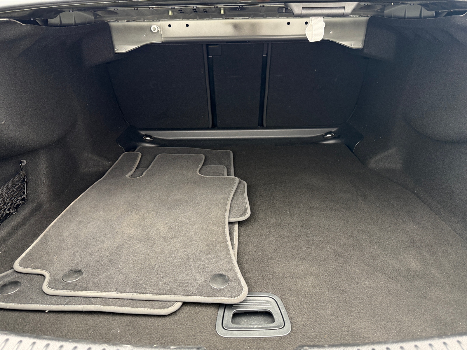 Thumbnail: 2025 Mercedes-Benz E-Class - 6