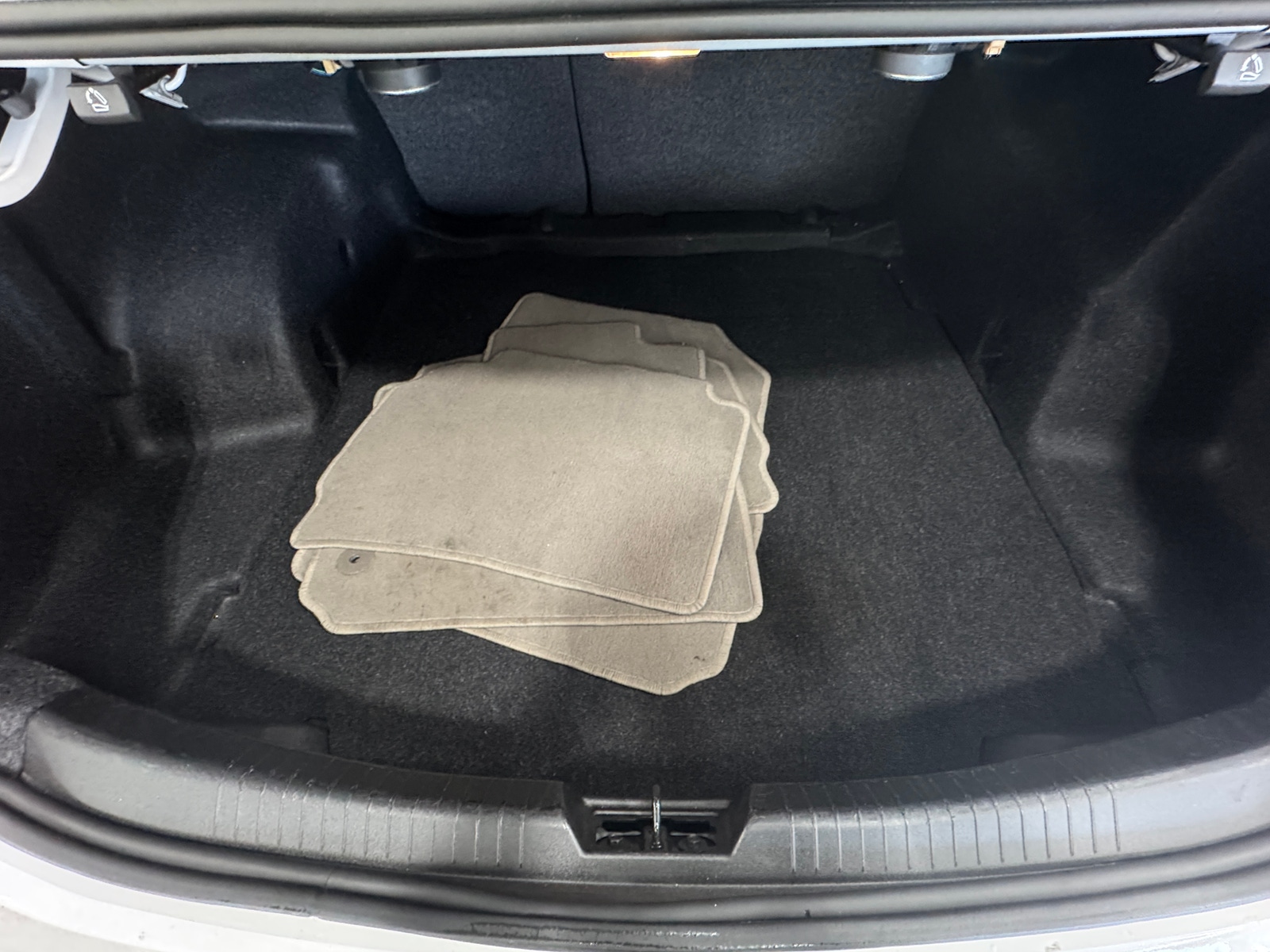 Thumbnail: 2024 Chevrolet Malibu - 6