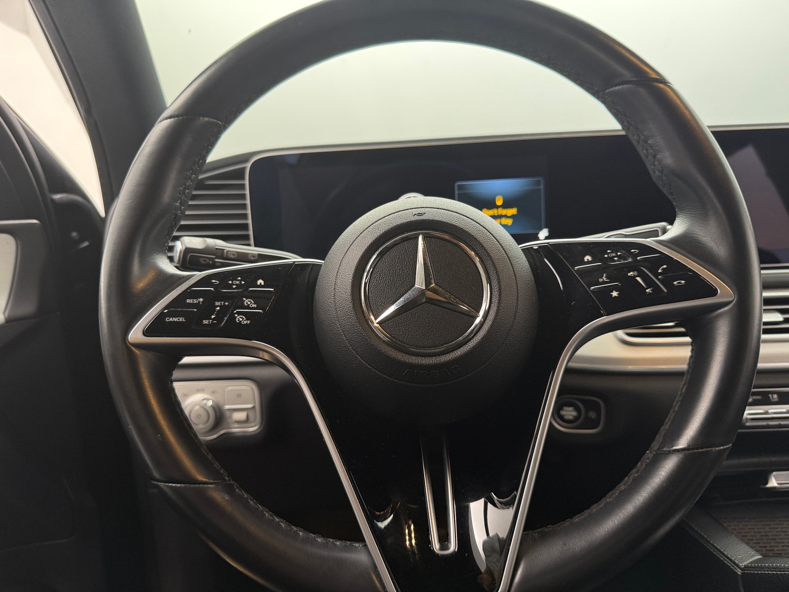 Thumbnail: 2024 Mercedes-Benz GLE - 4