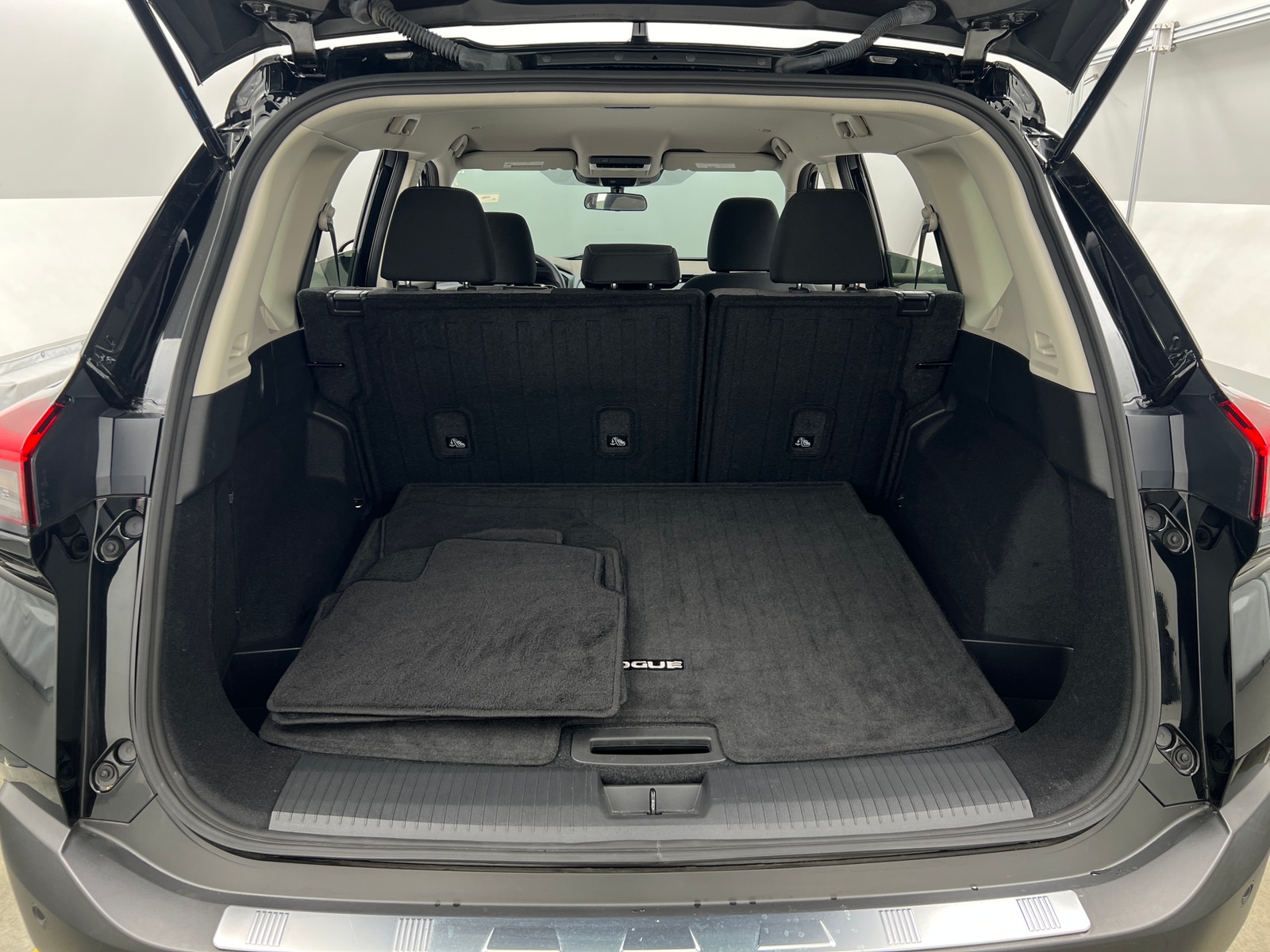 Thumbnail: 2023 Nissan Rogue - 7