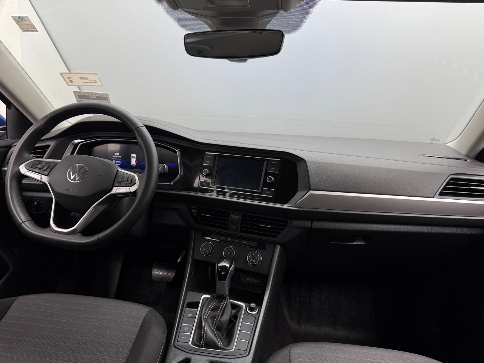 Thumbnail: 2024 Volkswagen Jetta - 3