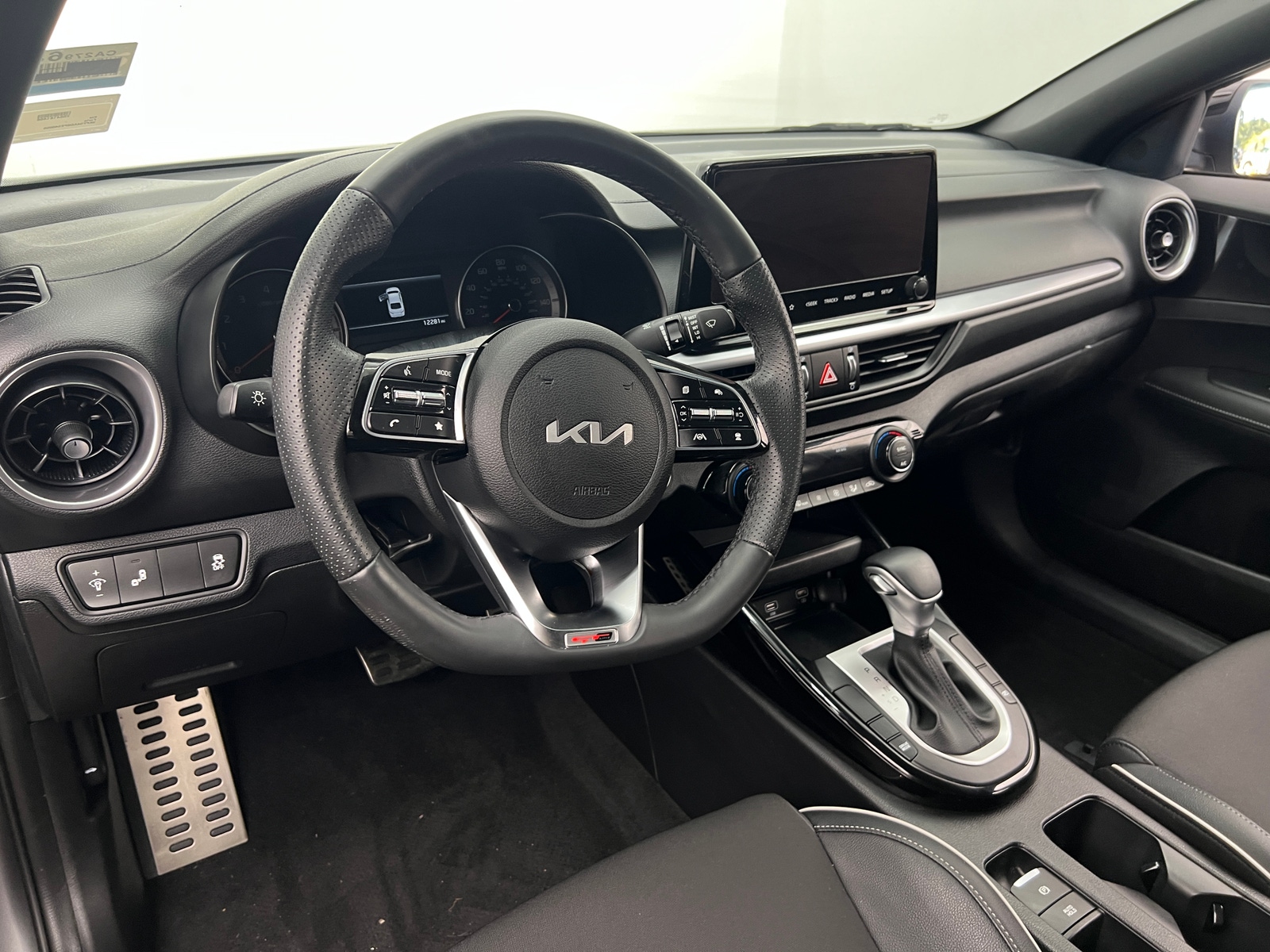 Thumbnail: 2023 Kia Forte - 3