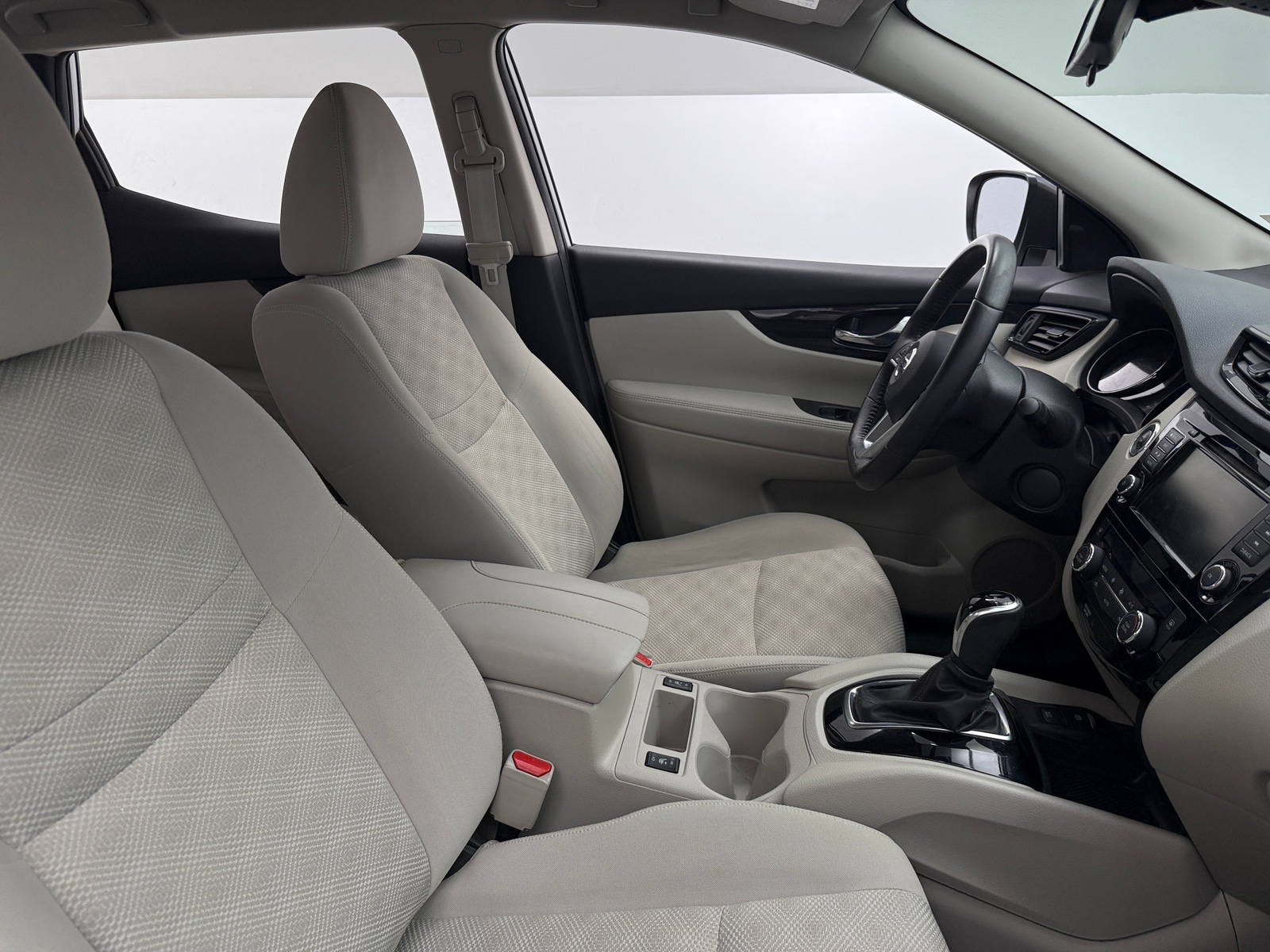 Thumbnail: 2019 Nissan Rogue Sport - 2