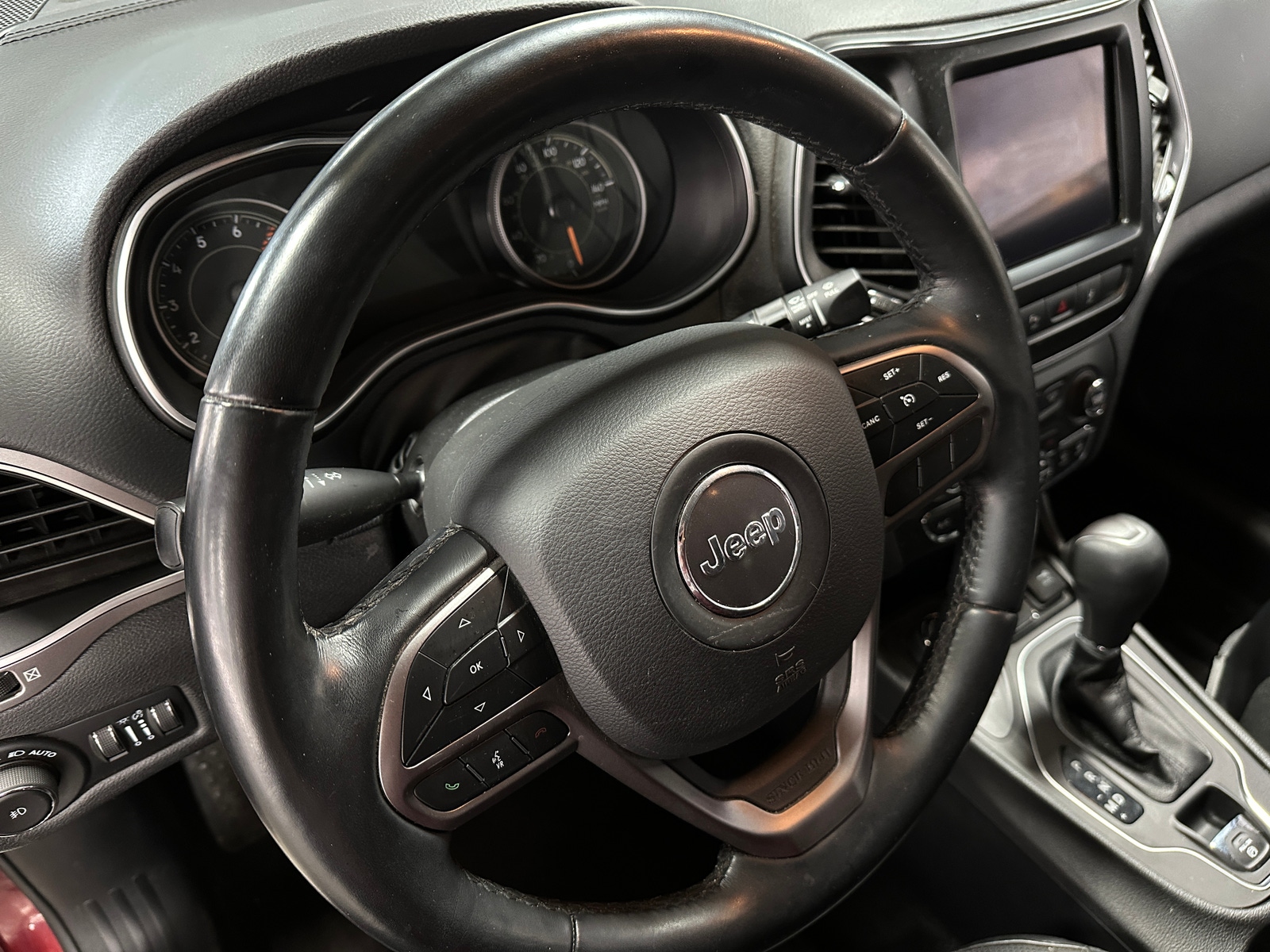 Thumbnail: 2021 Jeep Cherokee - 4