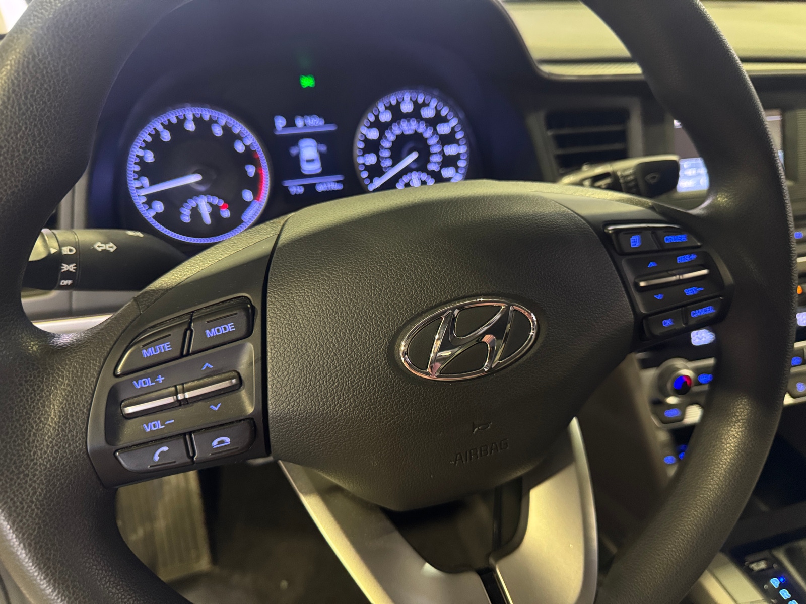 Thumbnail: 2020 Hyundai Elantra - 5