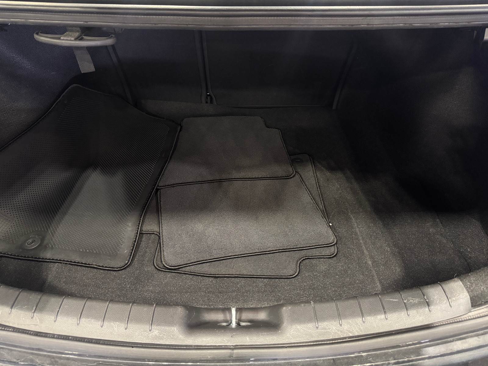 Thumbnail: 2020 Hyundai Elantra - 7