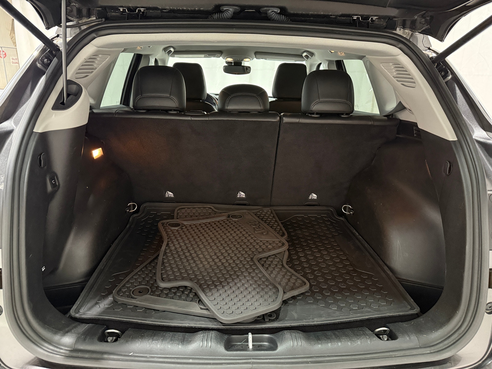 Thumbnail: 2022 Jeep Compass - 6
