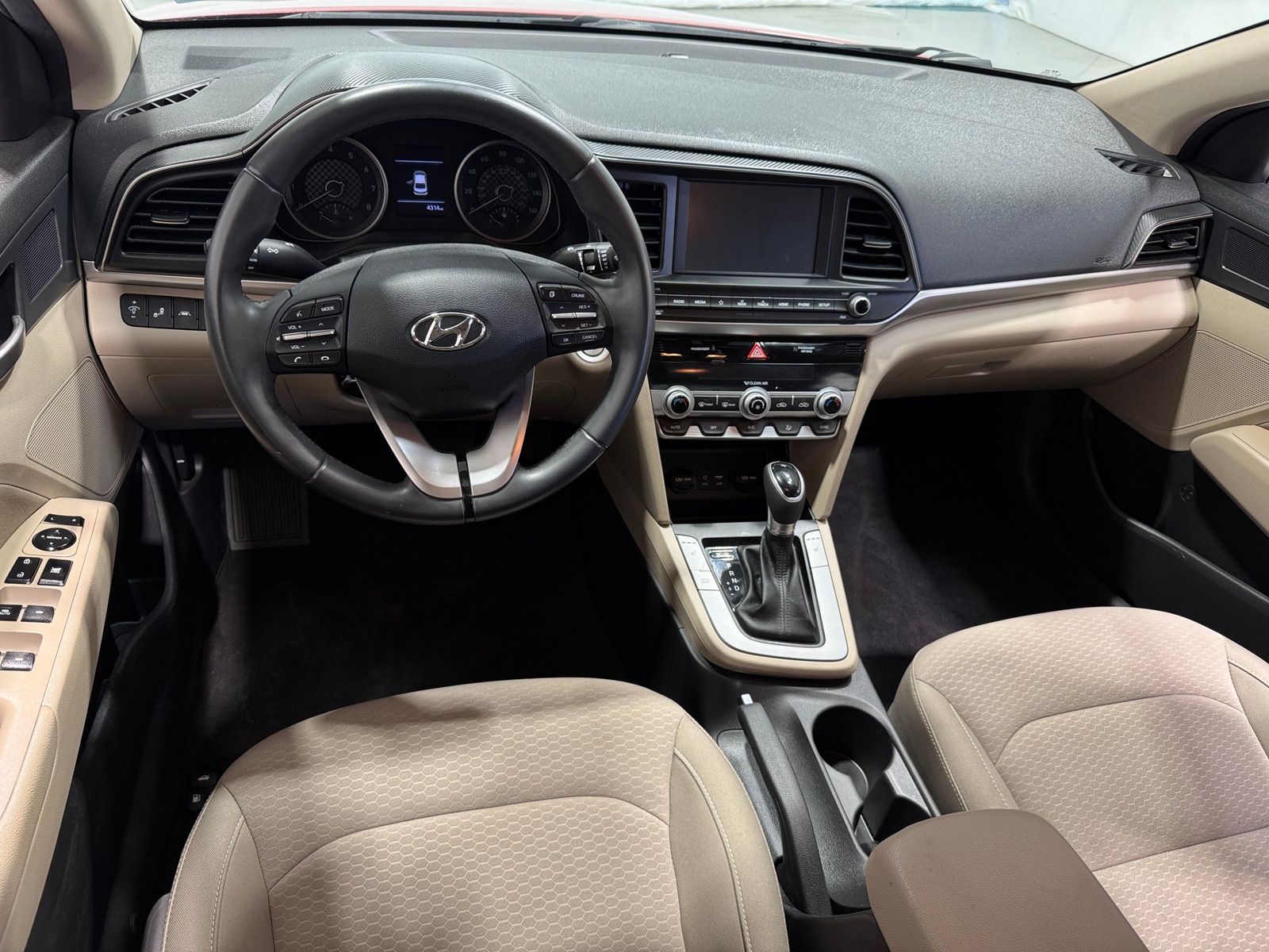 Thumbnail: 2020 Hyundai Elantra - 3