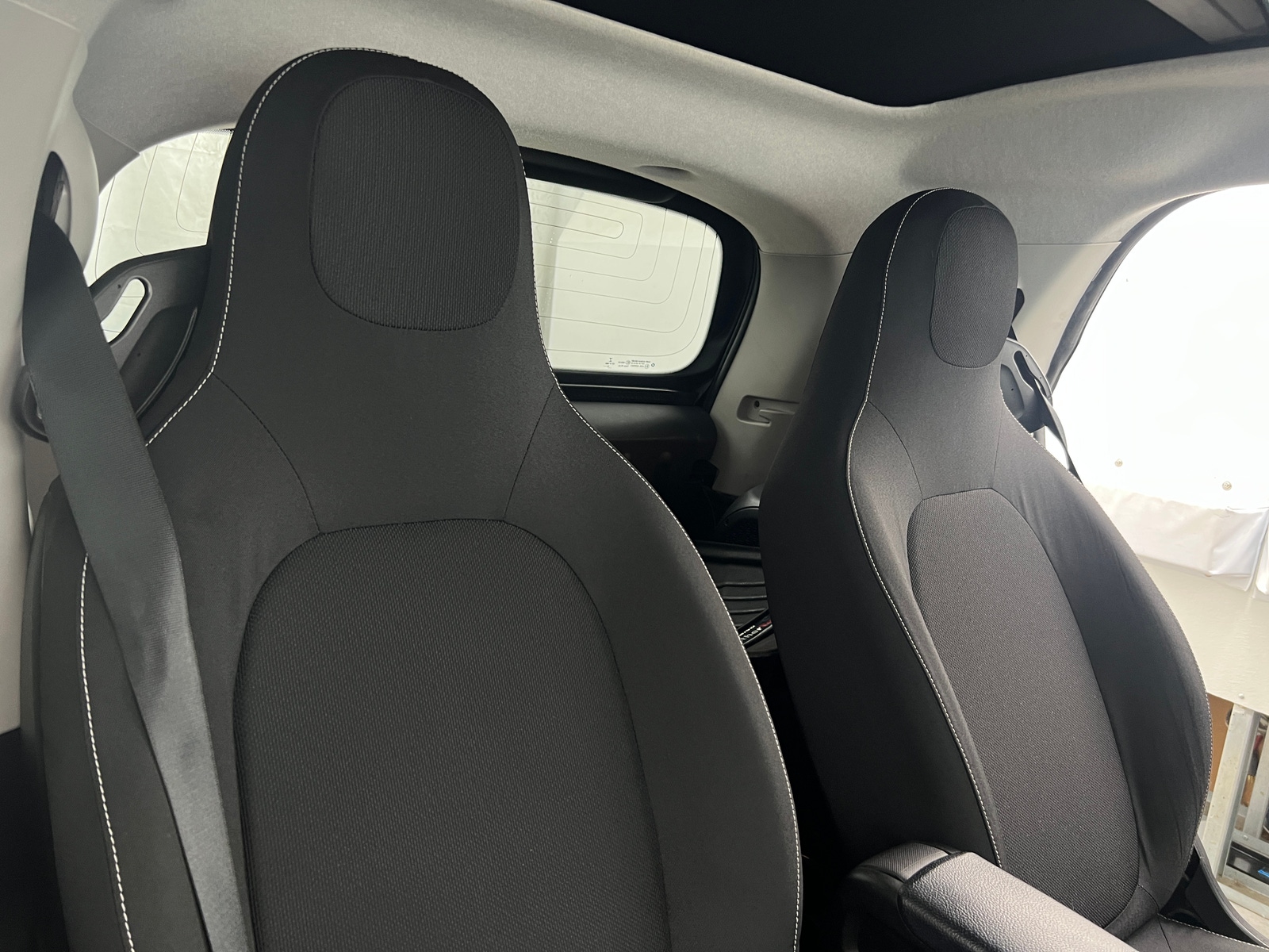 Thumbnail: 2017 smart fortwo - 2