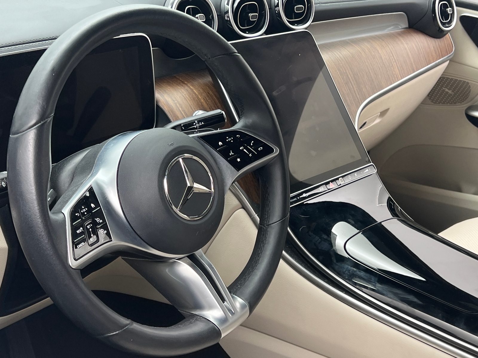 Thumbnail: 2023 Mercedes-Benz GLC - 4