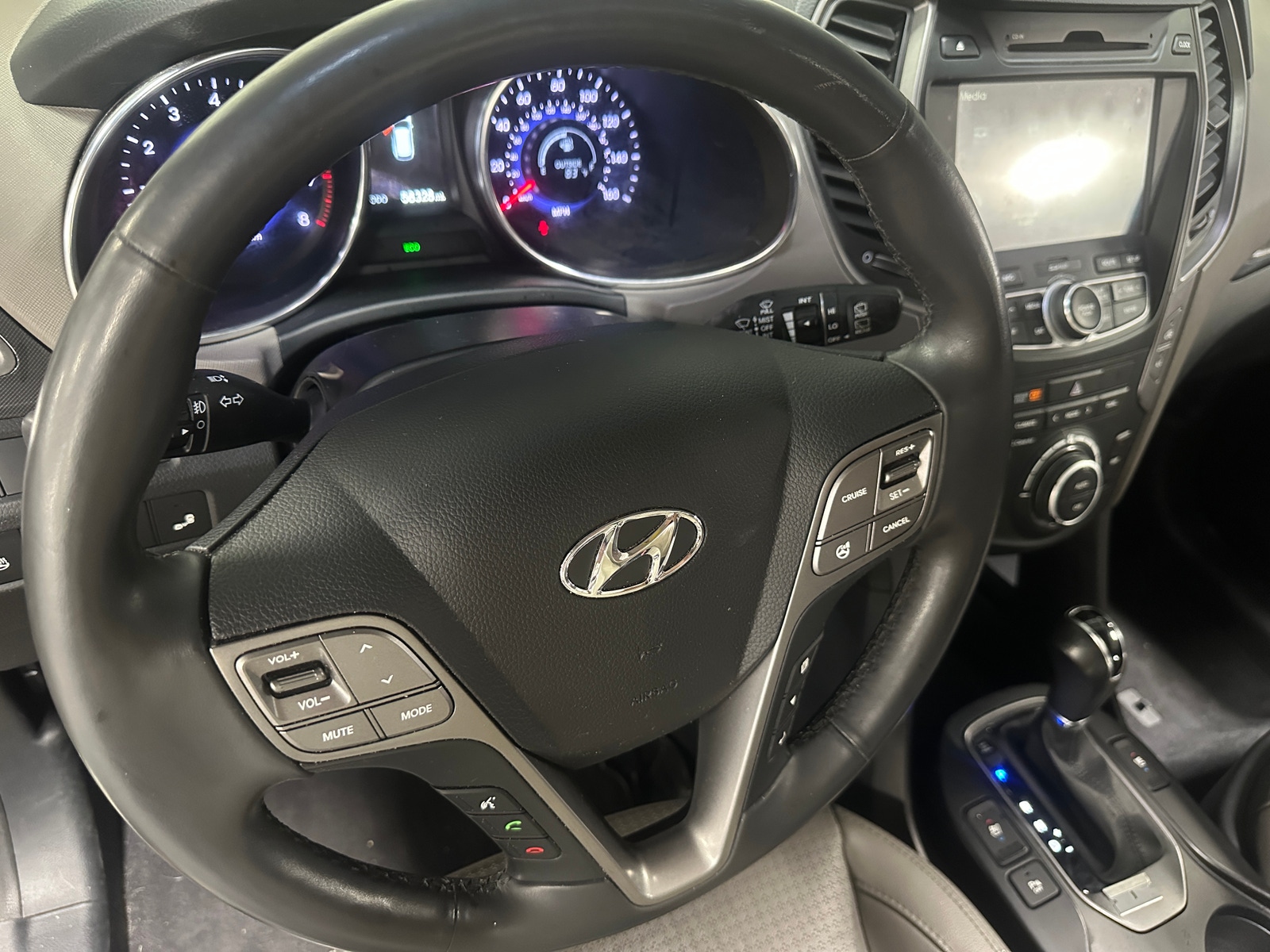 Thumbnail: 2015 Hyundai Santa Fe - 4