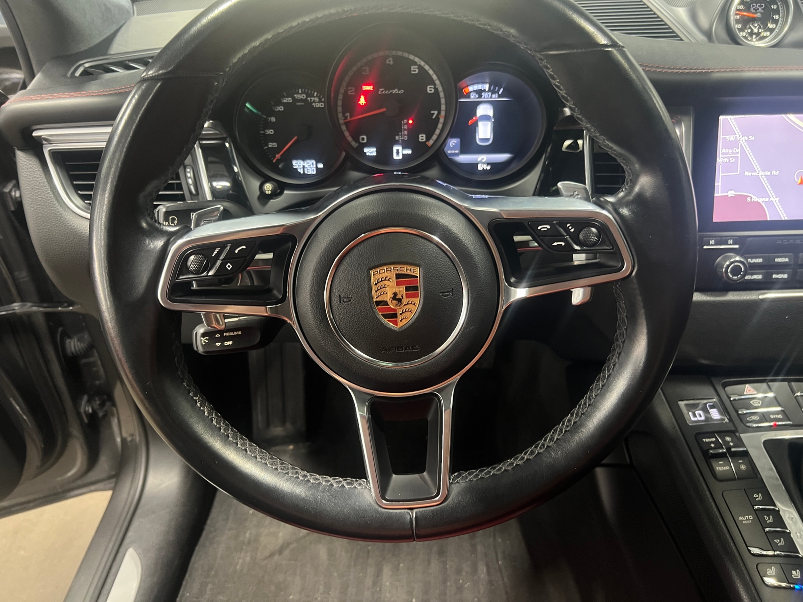 Thumbnail: 2018 Porsche Macan - 5