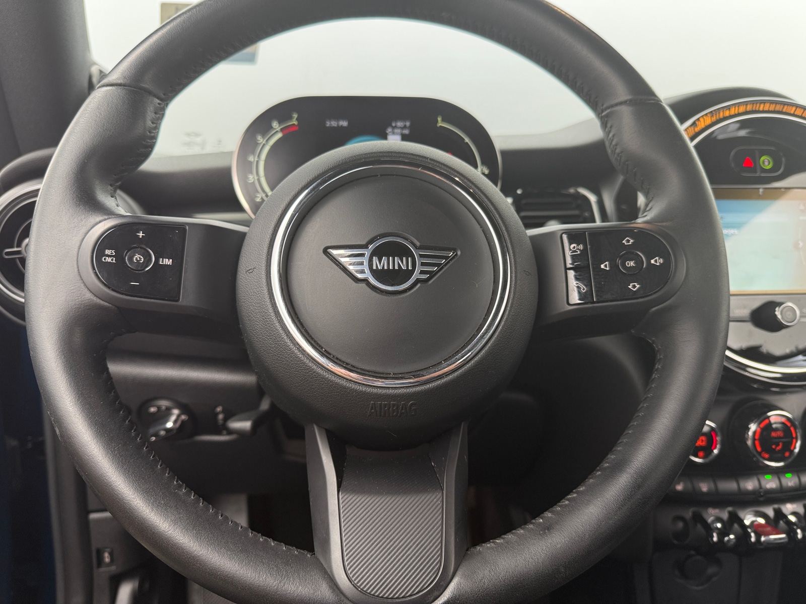 Thumbnail: 2023 MINI Cooper Convertible - 4