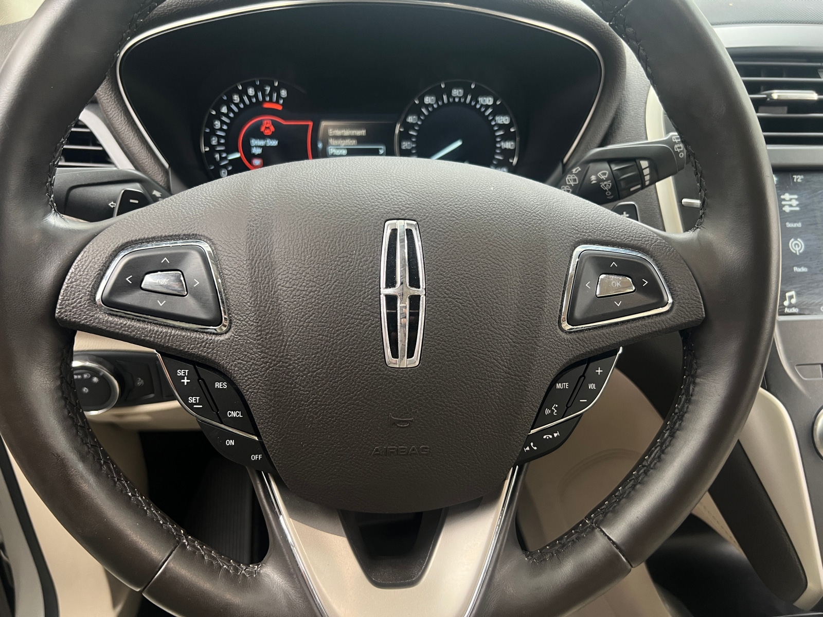 Thumbnail: 2019 Lincoln MKC - 4