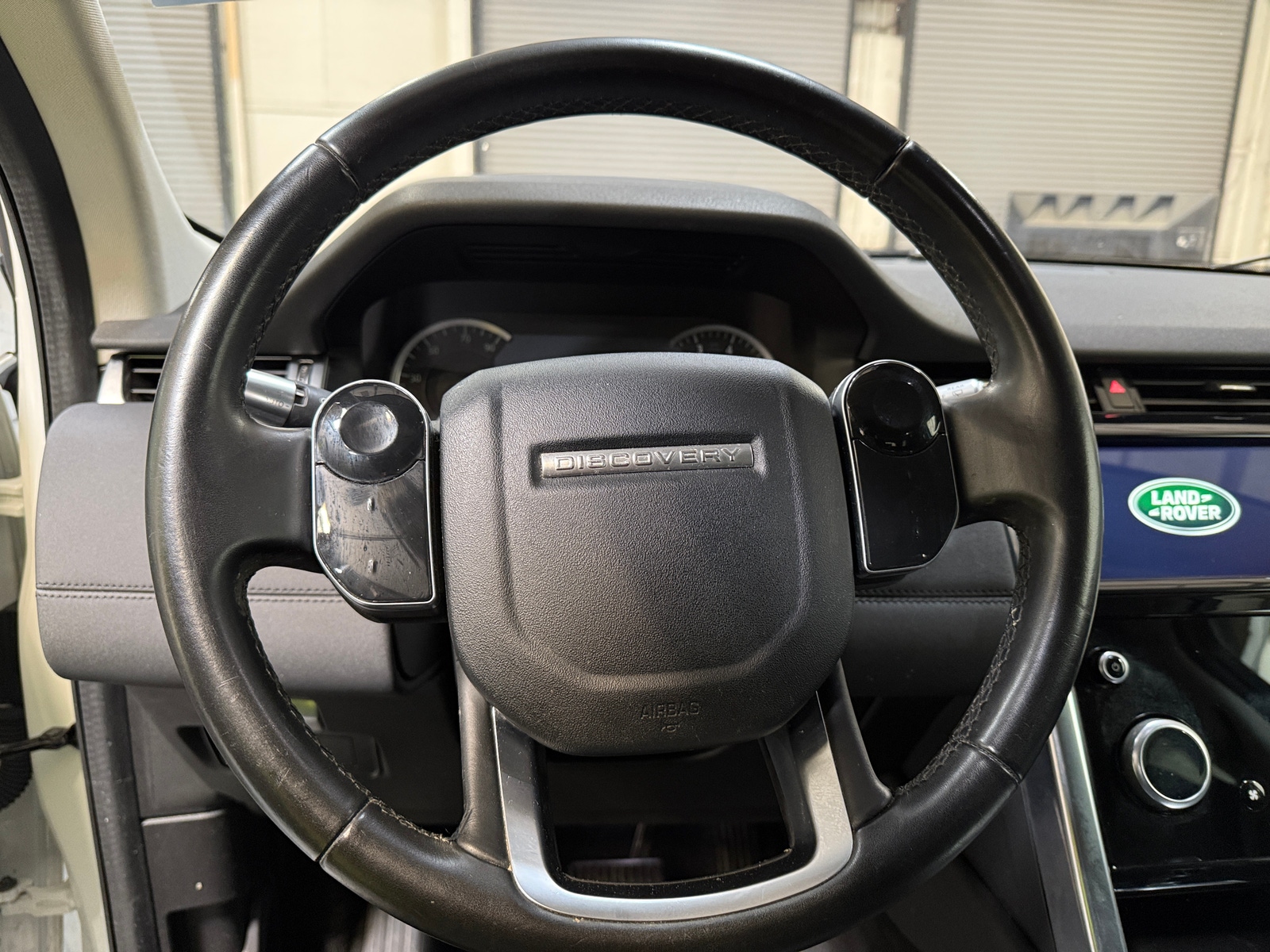 Thumbnail: 2020 Land Rover Discovery Sport - 5