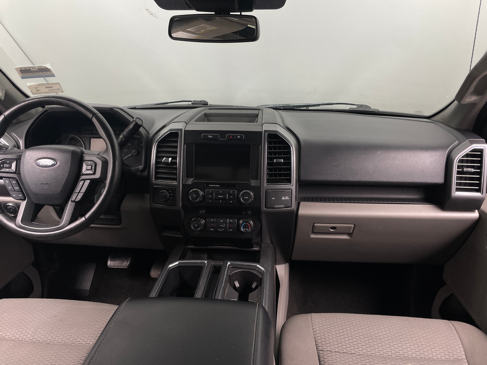 Thumbnail: 2019 Ford Econoline - 3