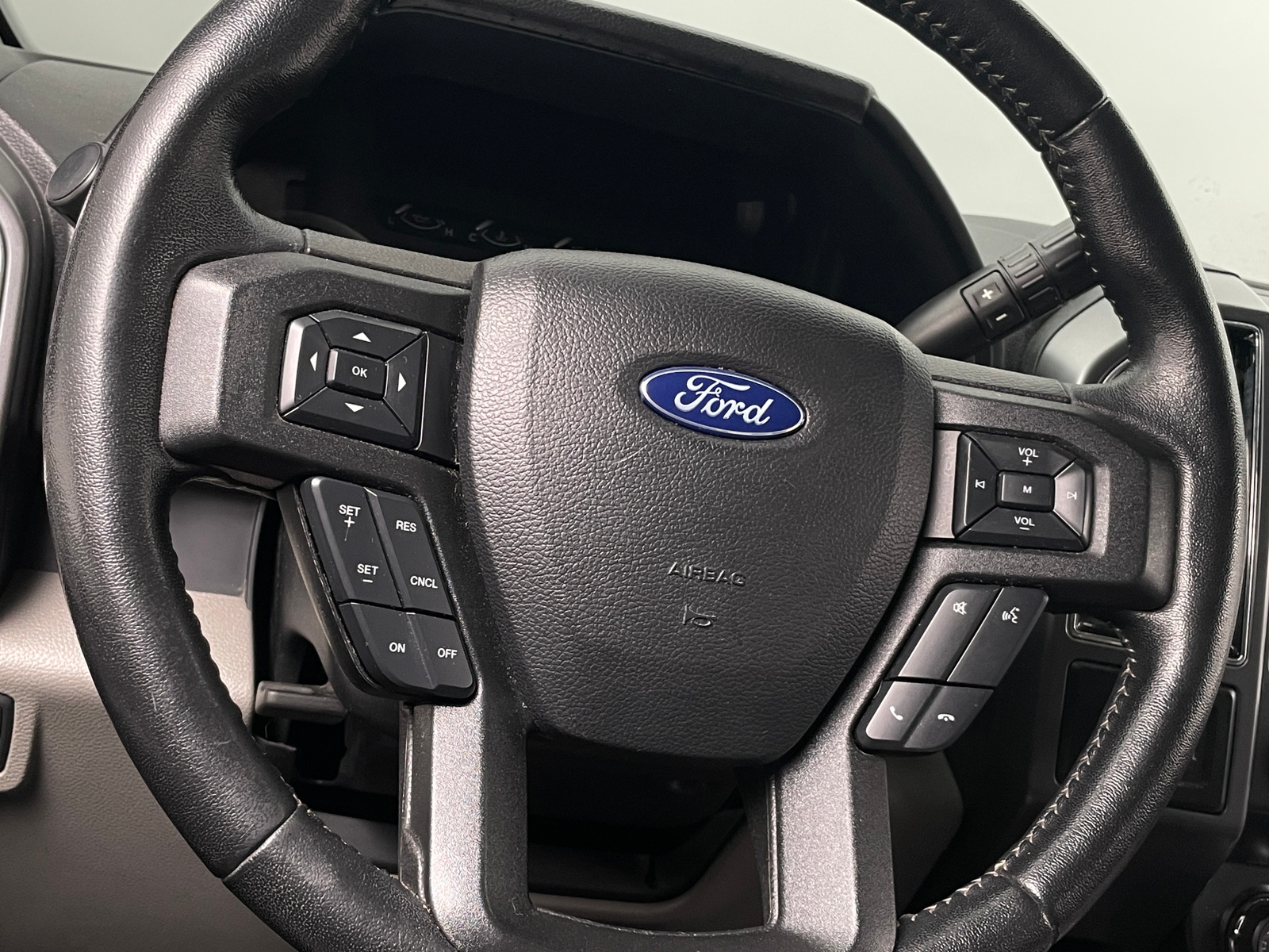 Thumbnail: 2019 Ford Econoline - 5