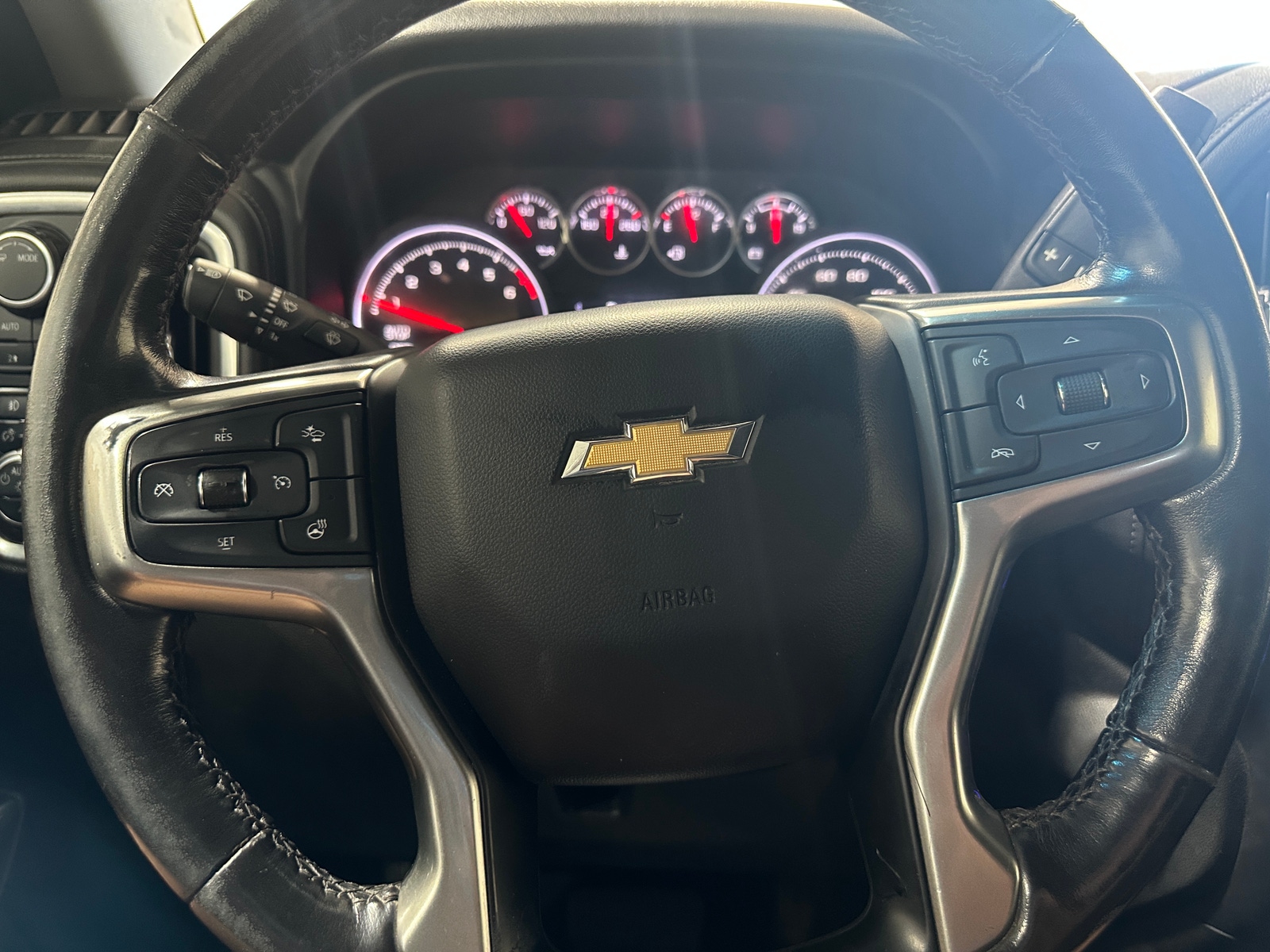 Thumbnail: 2020 Chevrolet Silverado 1500 - 5