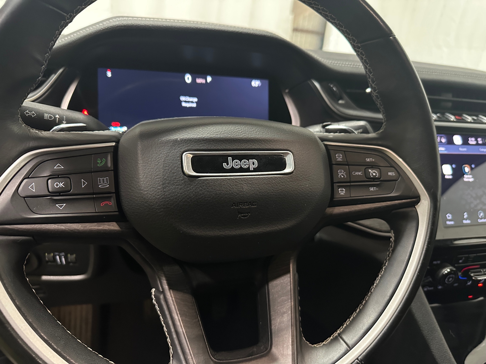 Thumbnail: 2021 Jeep Grand Cherokee L - 4