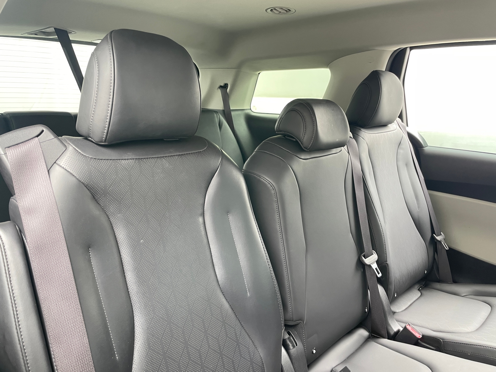 Thumbnail: 2023 Kia Carnival - 5