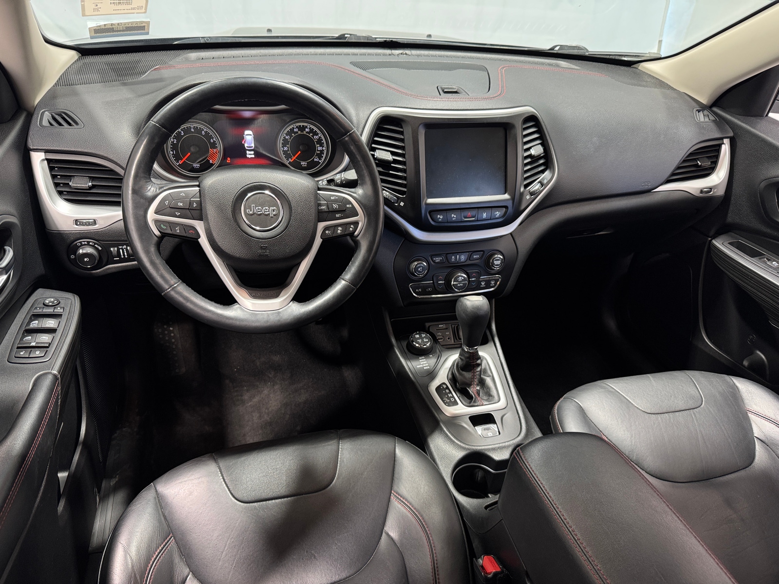 Thumbnail: 2015 Jeep Cherokee - 2