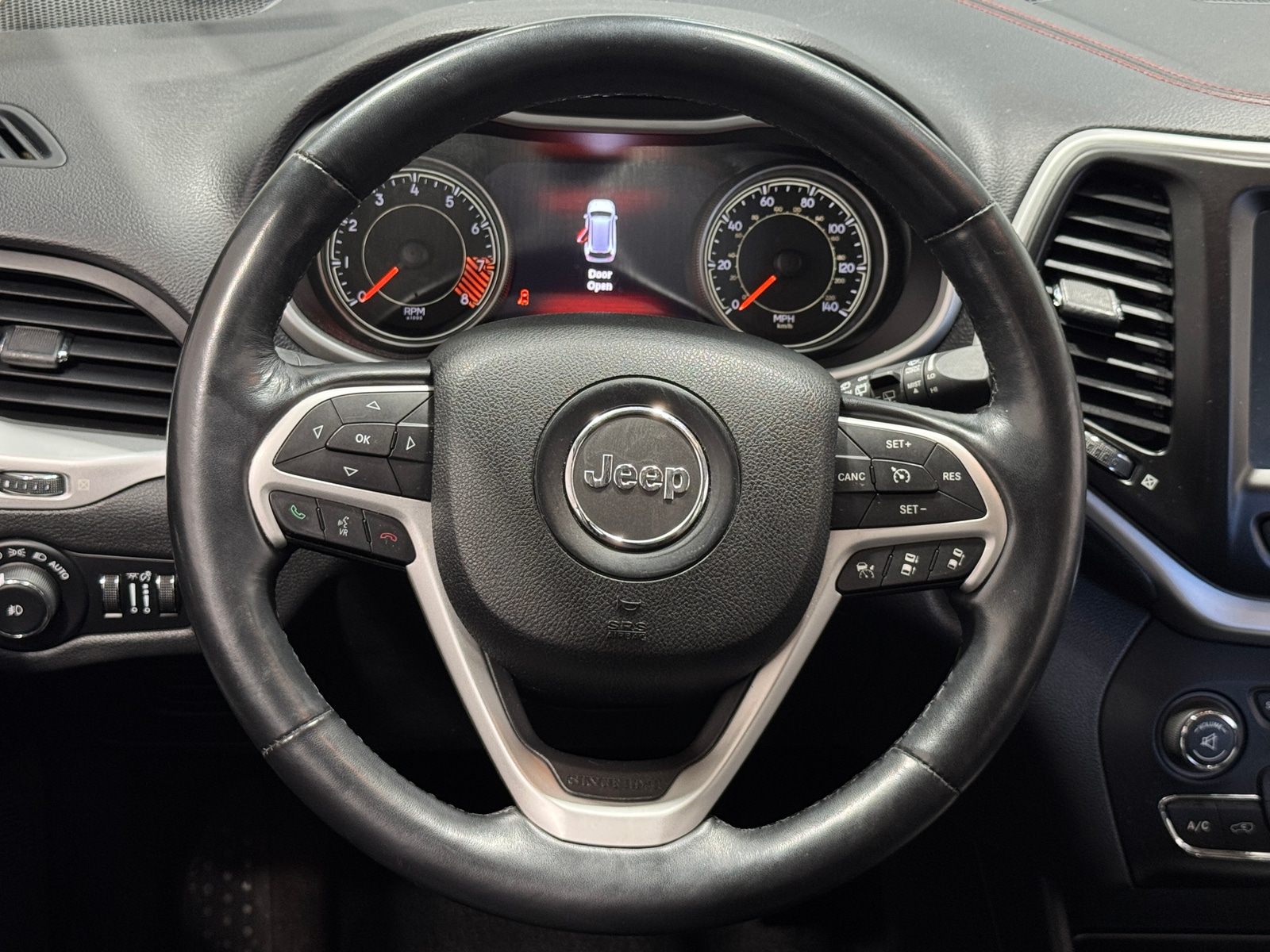 Thumbnail: 2015 Jeep Cherokee - 4