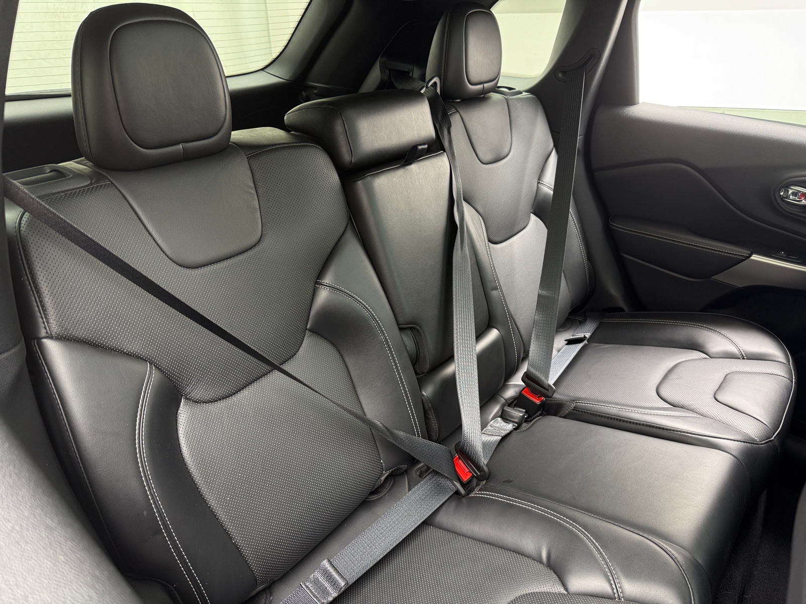 Thumbnail: 2021 Jeep Cherokee - 5