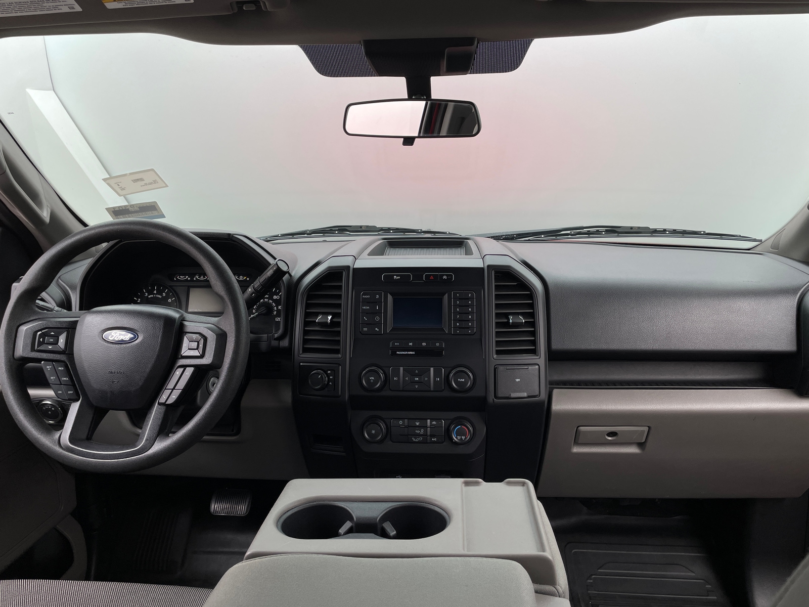 Thumbnail: 2020 Ford Econoline - 3