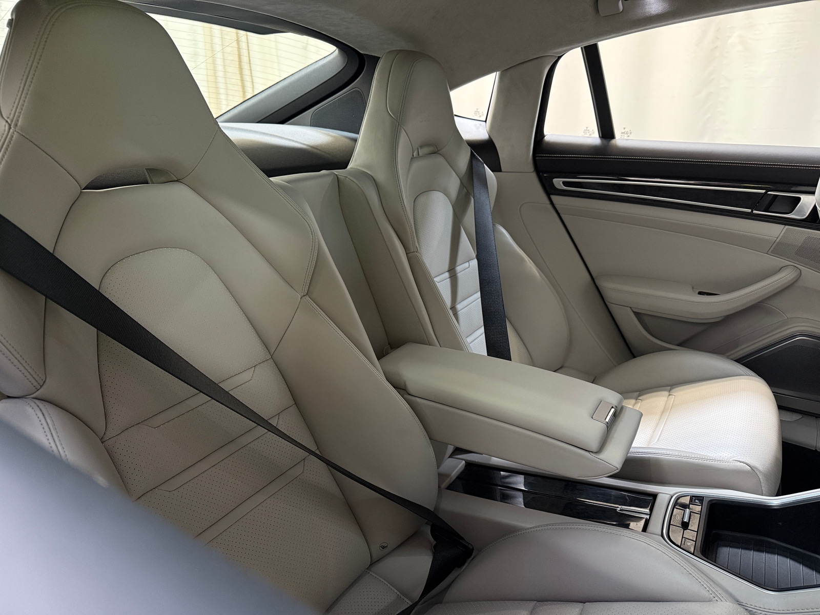 Thumbnail: 2018 Porsche Panamera - 5