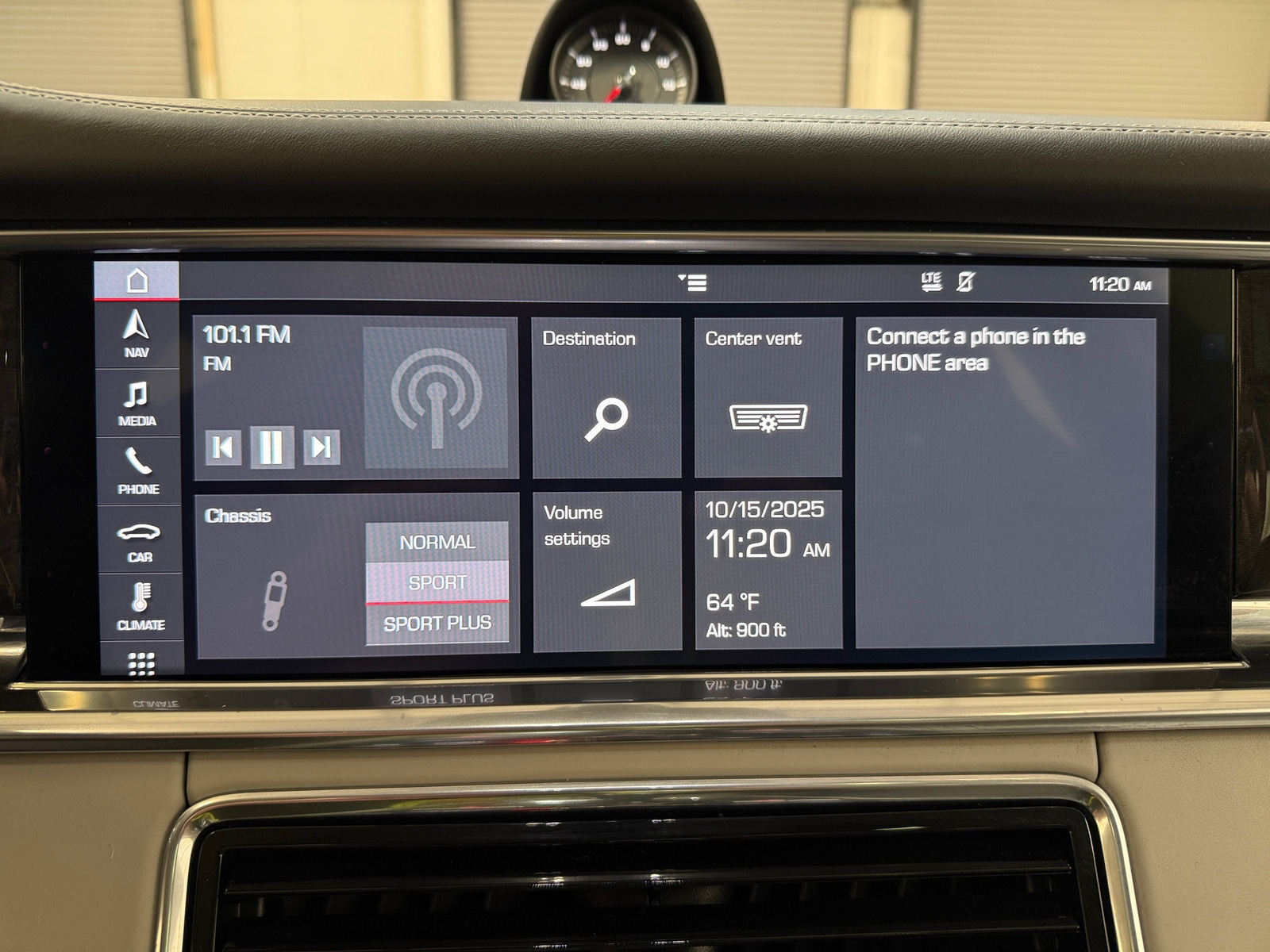 Thumbnail: 2018 Porsche Panamera - 3