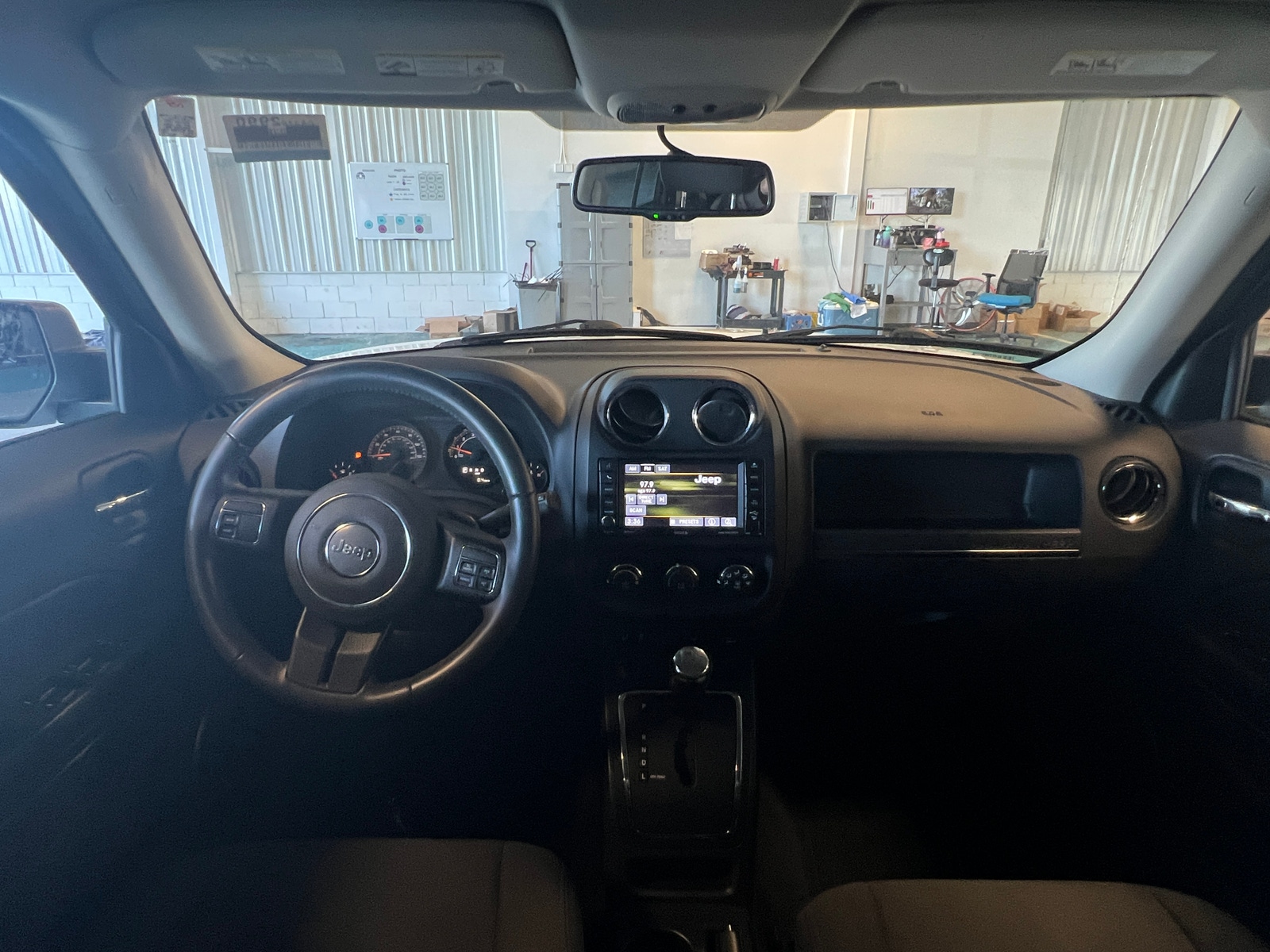 Thumbnail: 2016 Jeep Patriot - 3