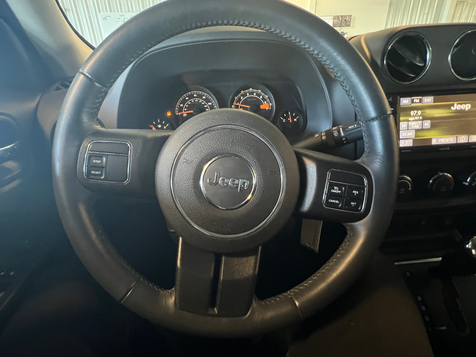Thumbnail: 2016 Jeep Patriot - 5