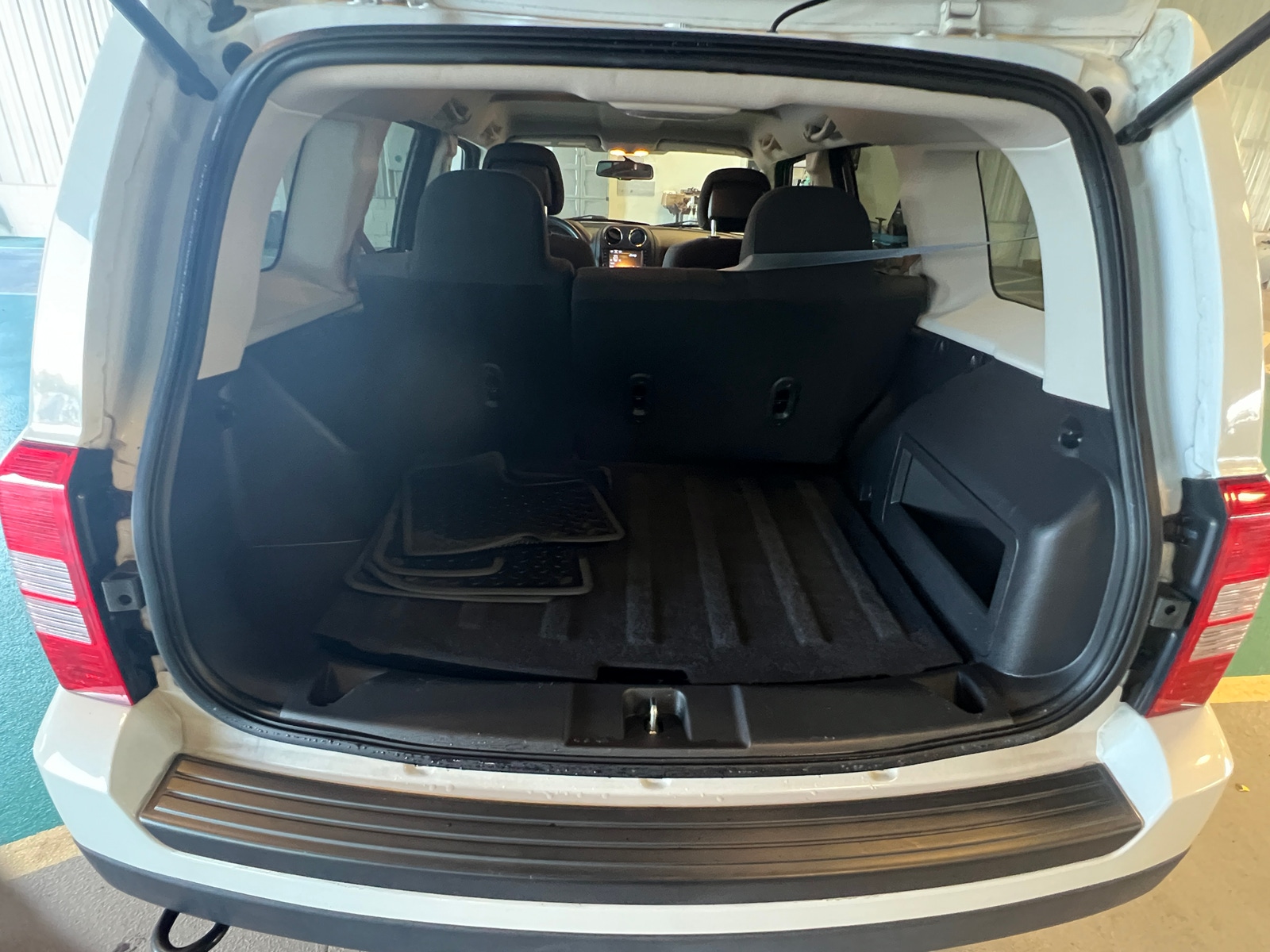 Thumbnail: 2016 Jeep Patriot - 7